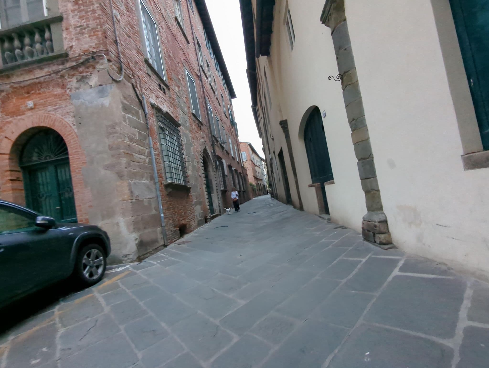 Street view near Le Antiche Scale, Lucca — © ente (CC BY-SA · Mapillary)