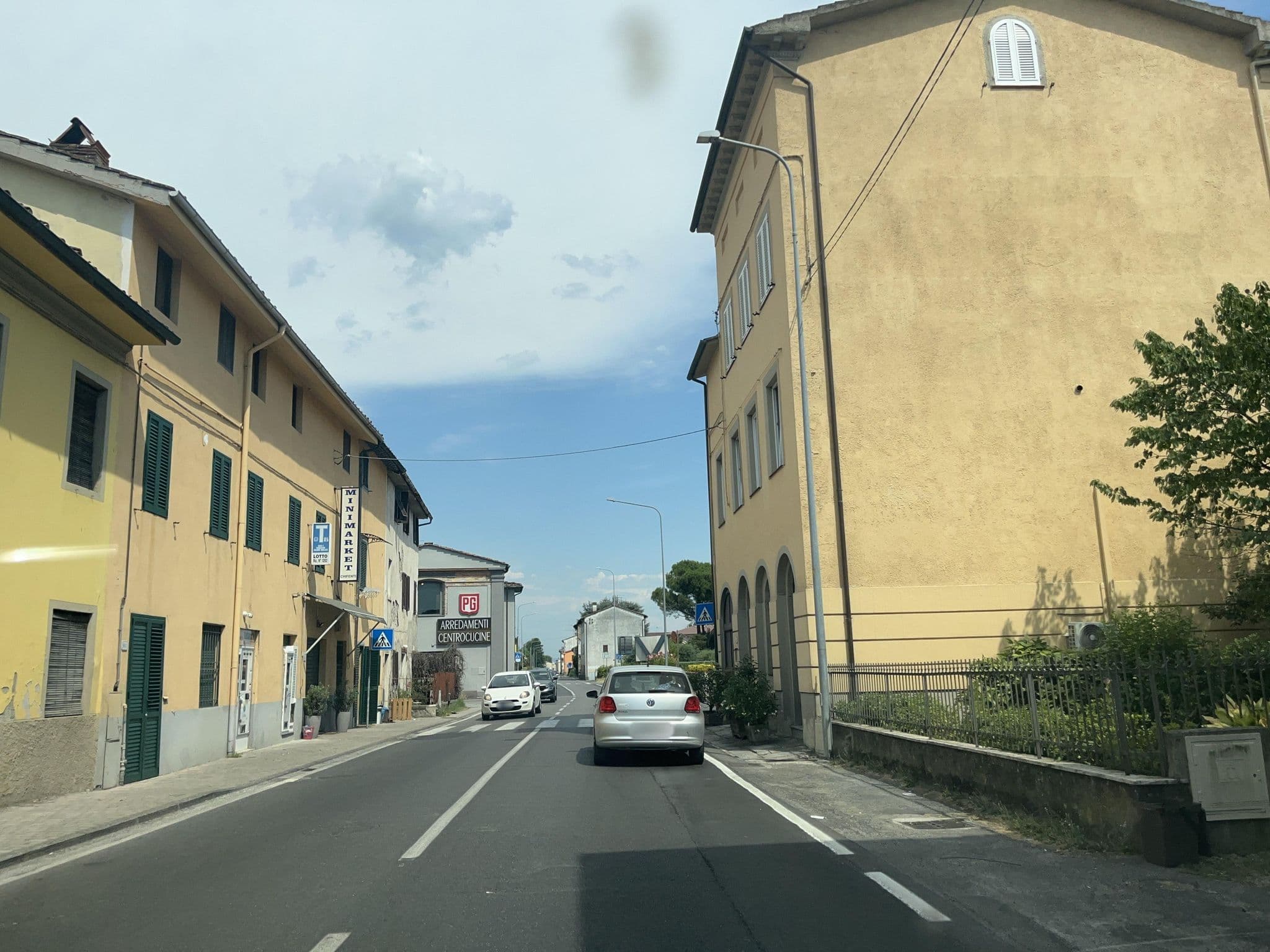 Street view near B&B Gallo Pappa, Lucca — © fod (CC BY-SA · Mapillary)