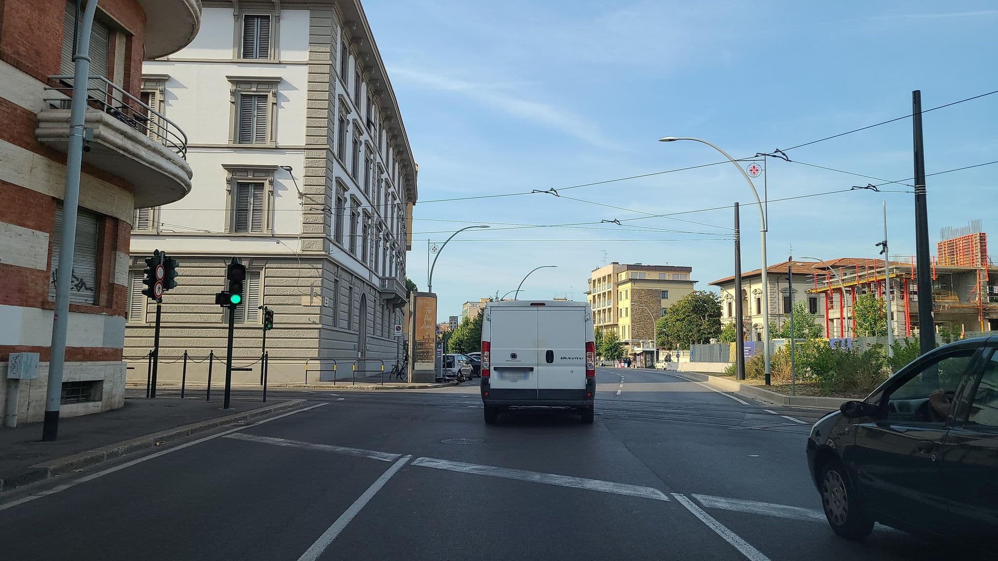 Street view near Hg Harmony Group SRL Unipersonale, Florence — © chrisbeddow (CC BY-SA · Mapillary)