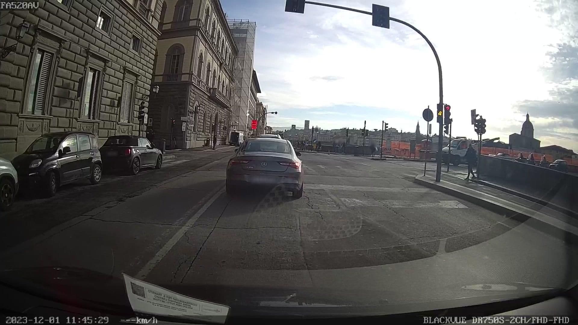 Street view near bypillows, Florence — © riccardofuziercayla (CC BY-SA · Mapillary)