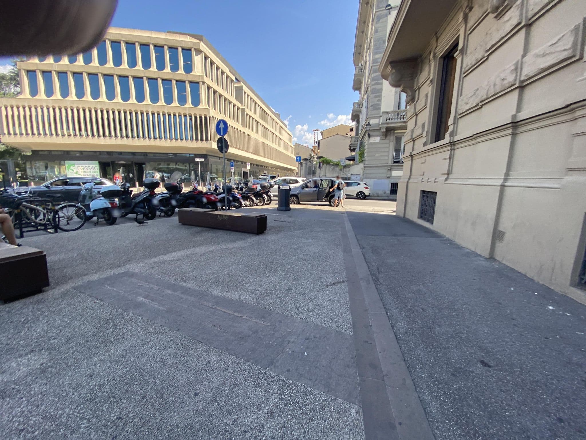 Street view near Astrid, Florence — © hede (CC BY-SA · Mapillary)