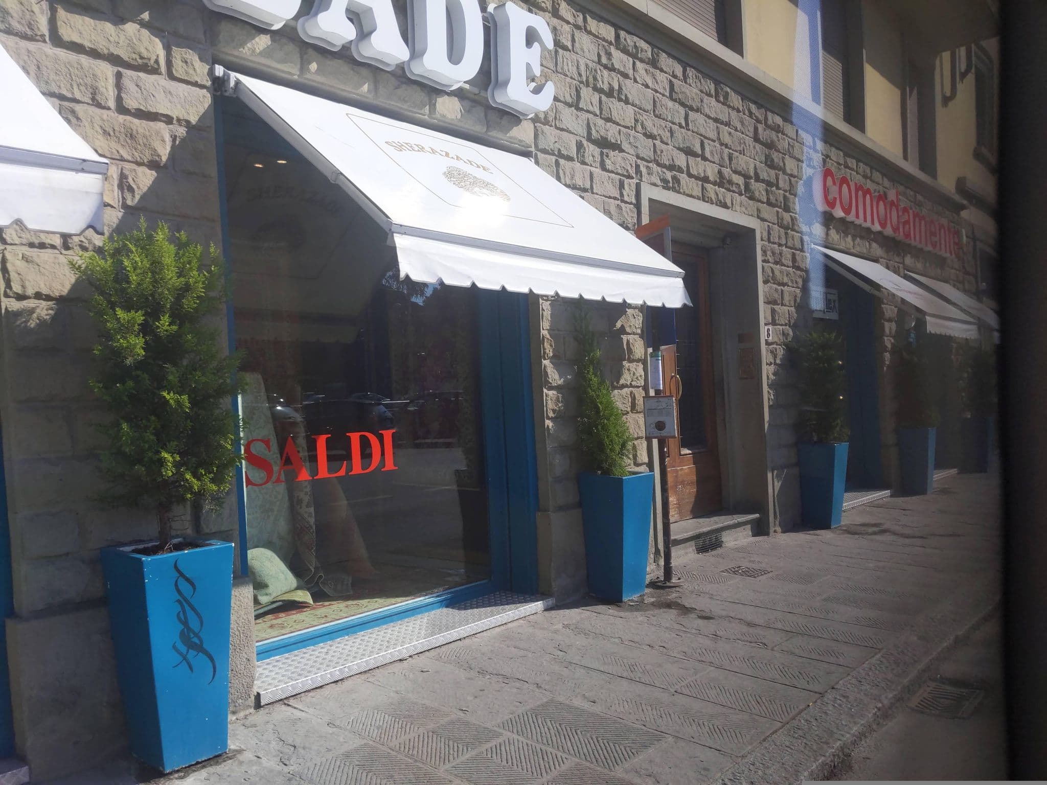 Street view near Velonas Jungle Firenze, Florence — © martinligabue (CC BY-SA · Mapillary)