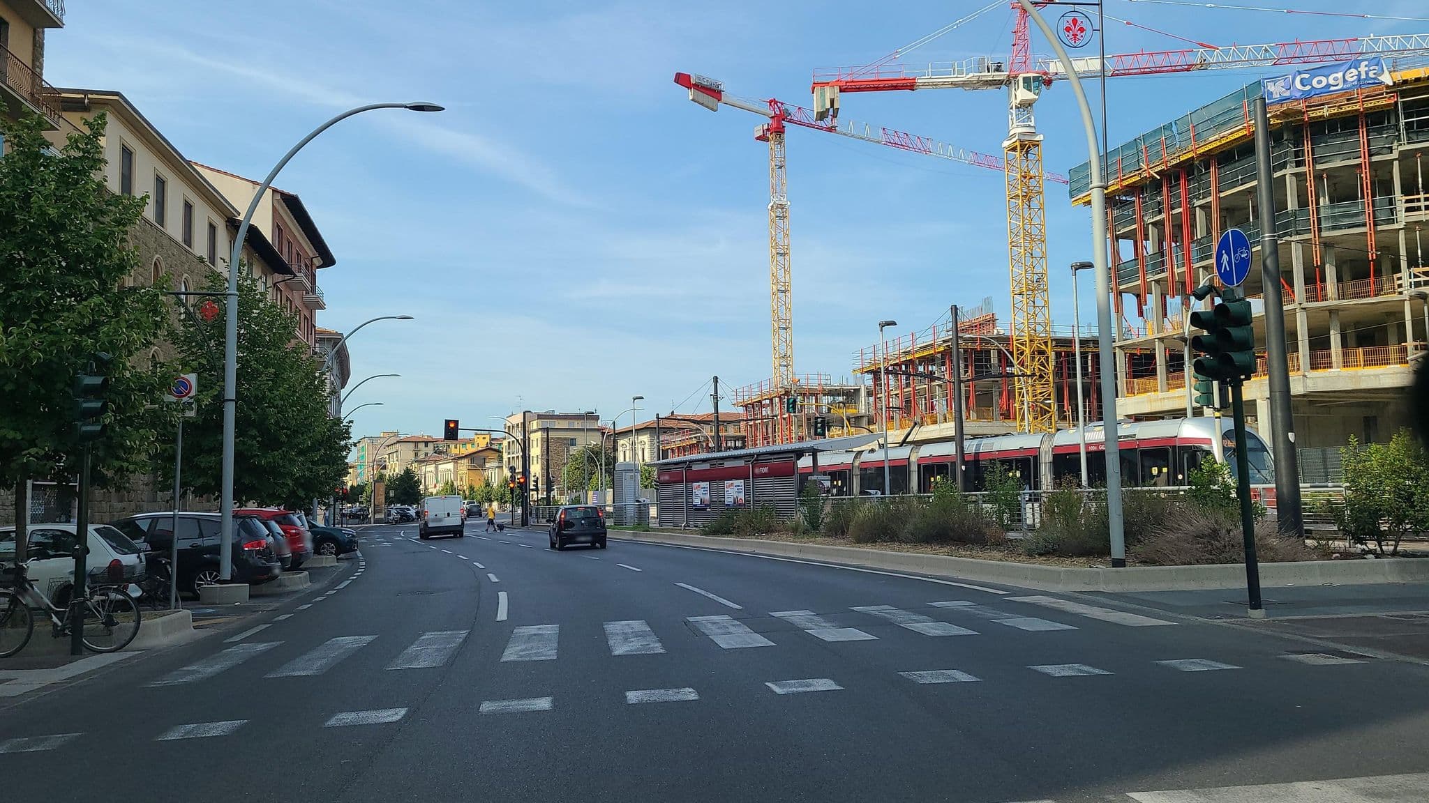 Street view near Guesthouse Sayuri, Florence — © chrisbeddow (CC BY-SA · Mapillary)