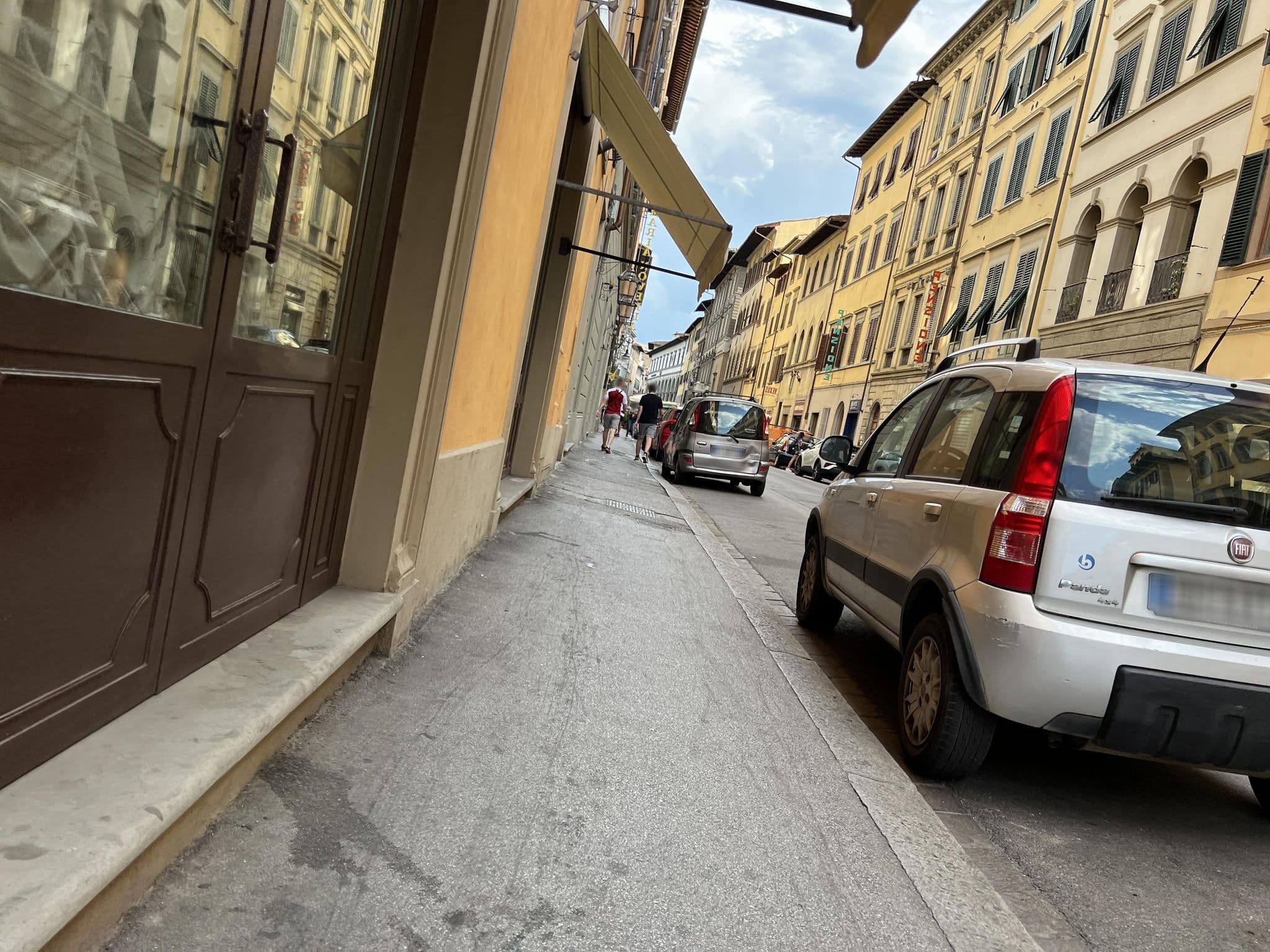 Street view near Casa Howard Firenze - Residenza d'Epoca, Florence — © shogohirasawa (CC BY-SA · Mapillary)