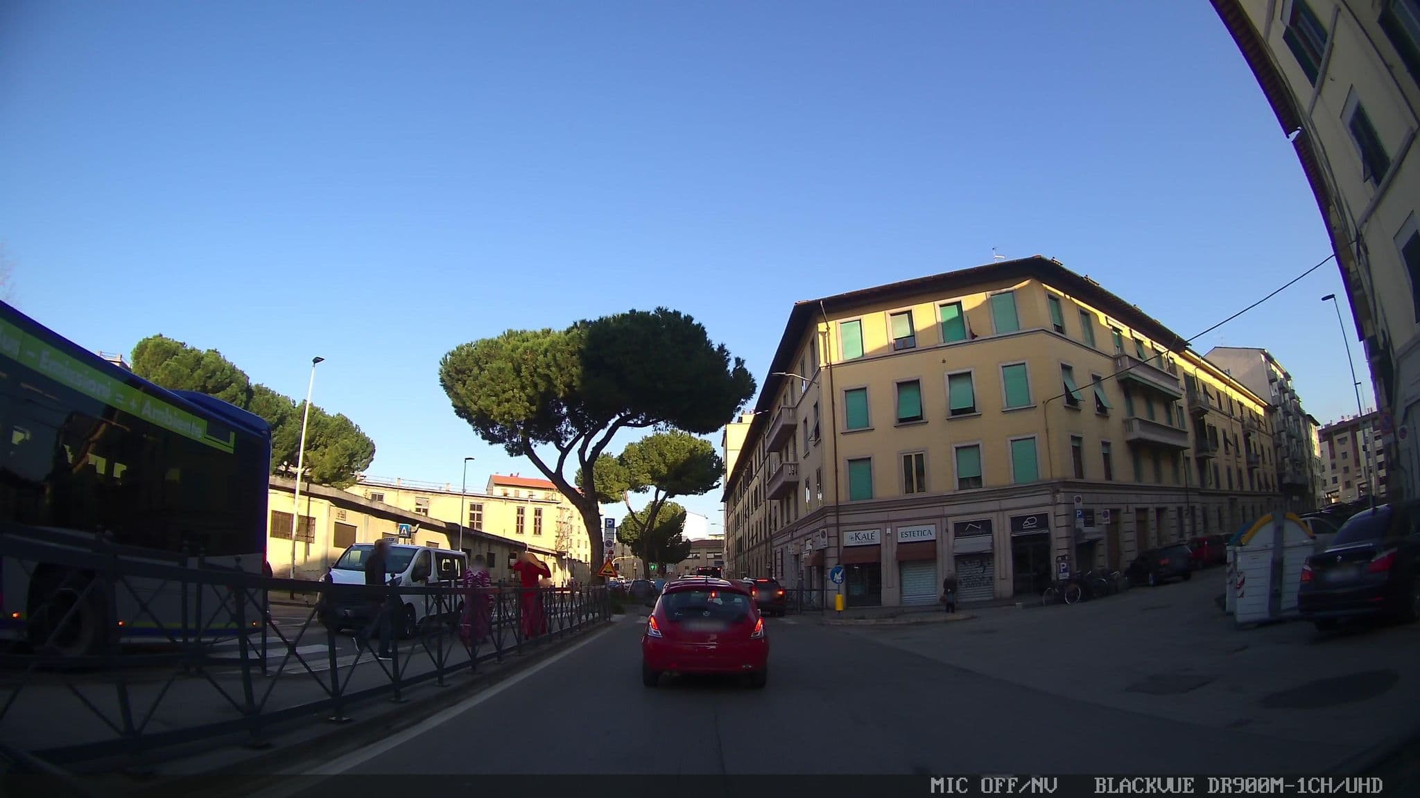 Street view near Tuscany Dreaming, Florence — © jrachi (CC BY-SA · Mapillary)