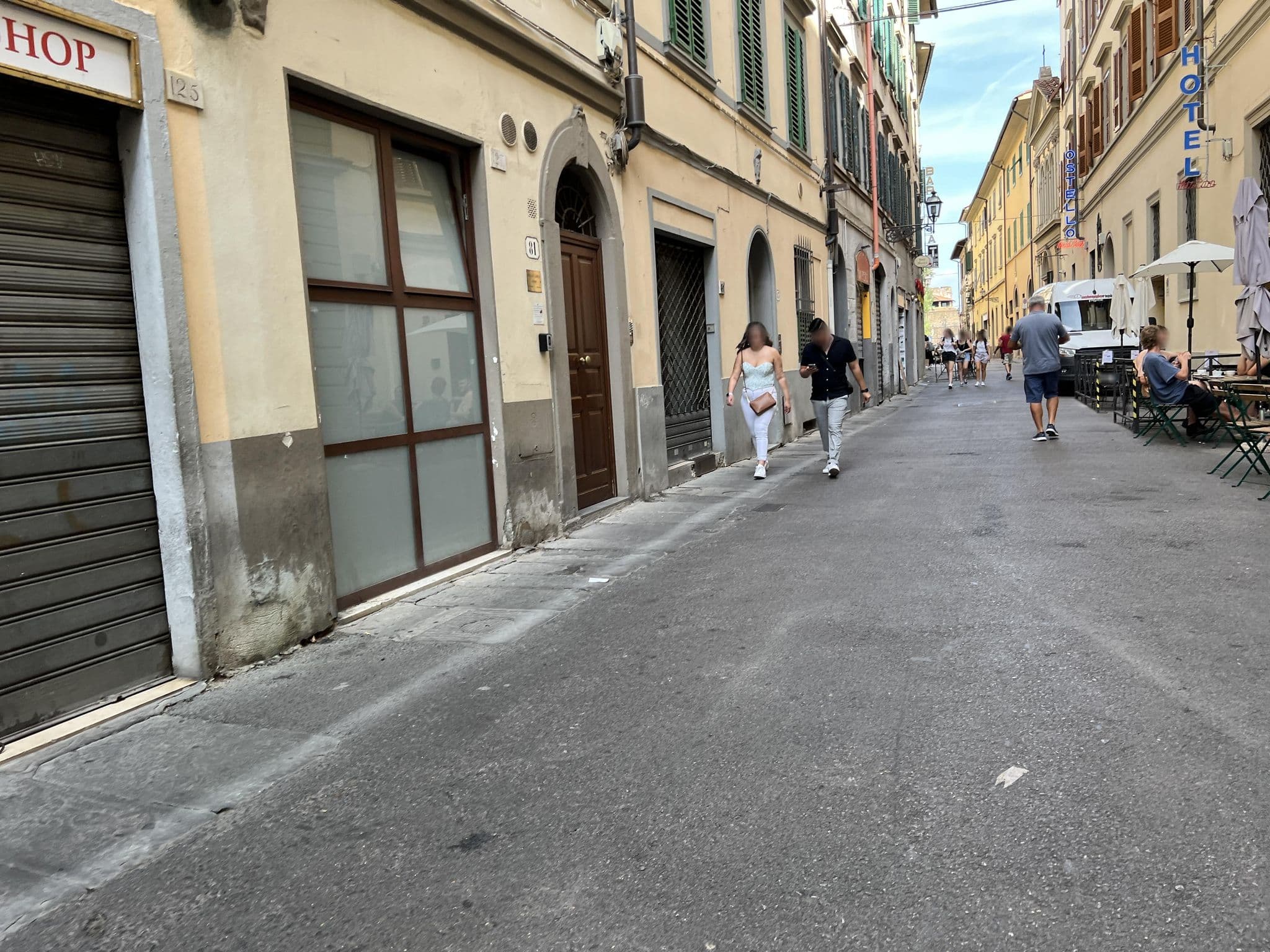 Street view near Nadia's Lovely Home, Florence — © shogohirasawa (CC BY-SA · Mapillary)