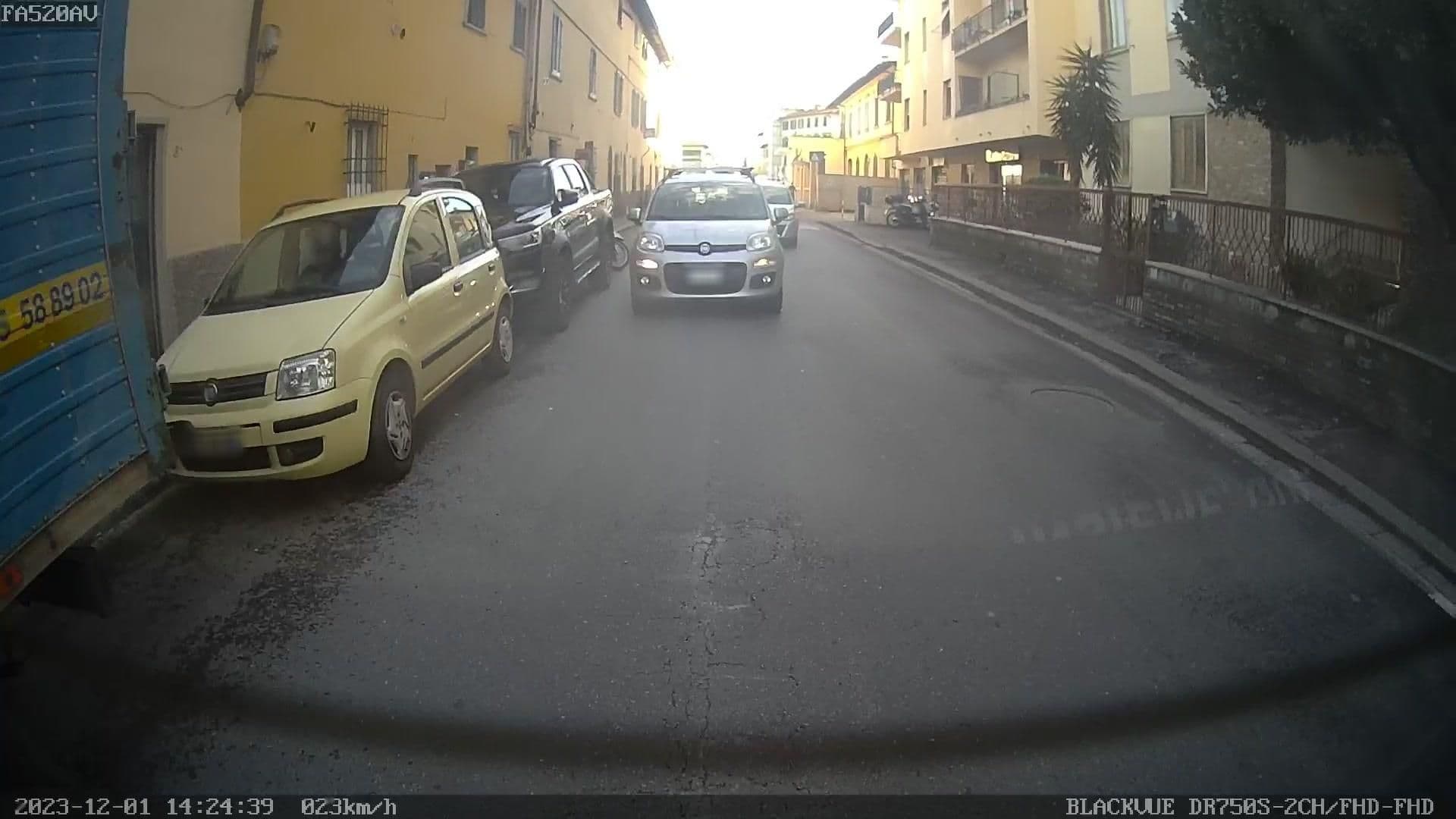 Street view near Dimora Bandinelli, Florence — © riccardofuziercayla (CC BY-SA · Mapillary)