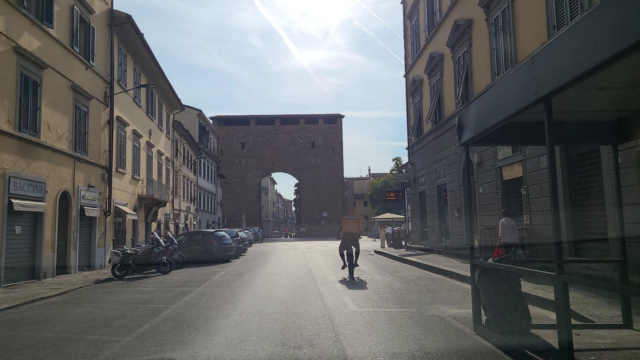 Street view near San Frediano Holidays, Florence — © chrisbeddow (CC BY-SA · Mapillary)