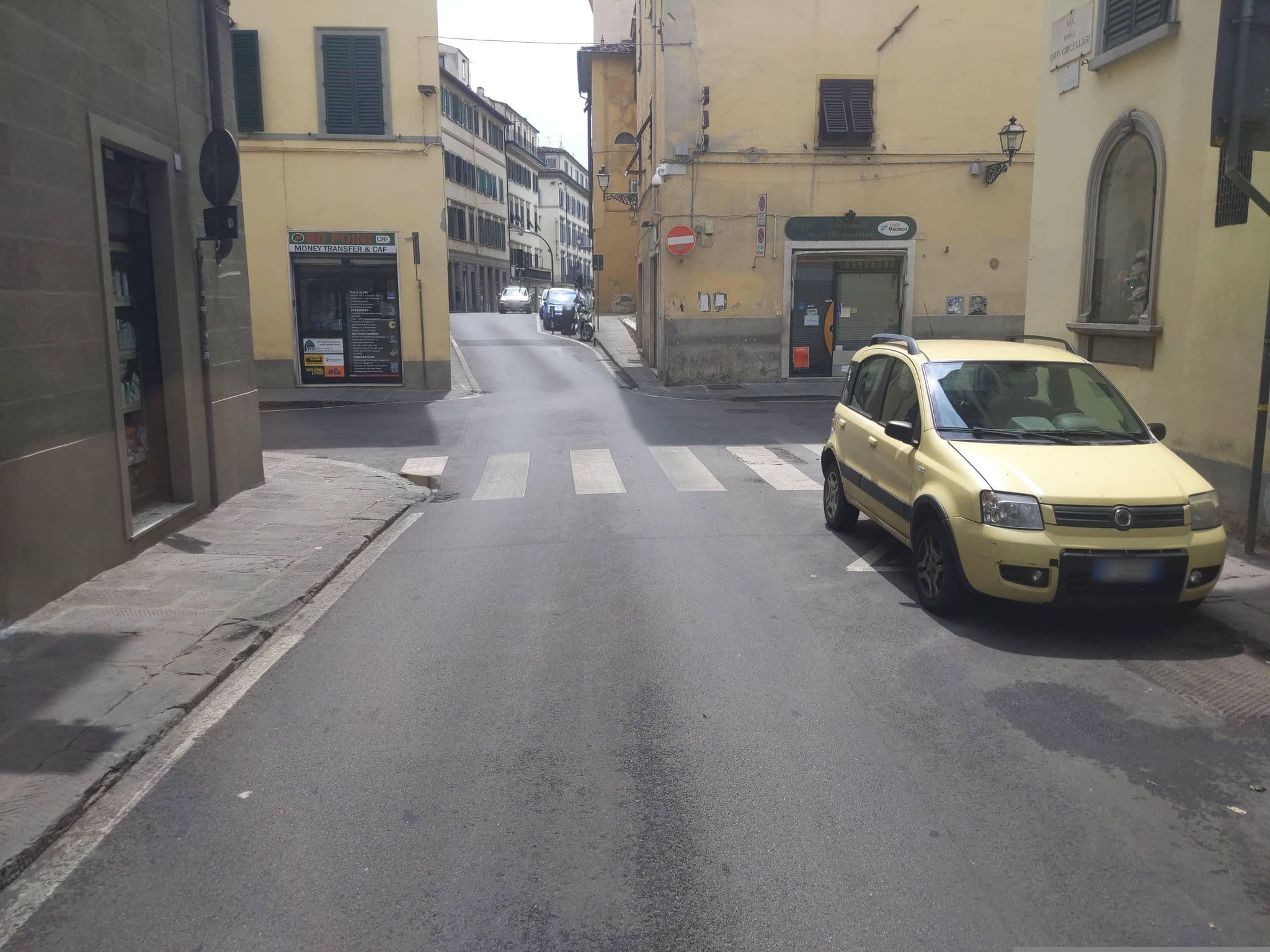 Street view near Florentia Suites - Il Bargello, Florence — © martinligabue (CC BY-SA · Mapillary)