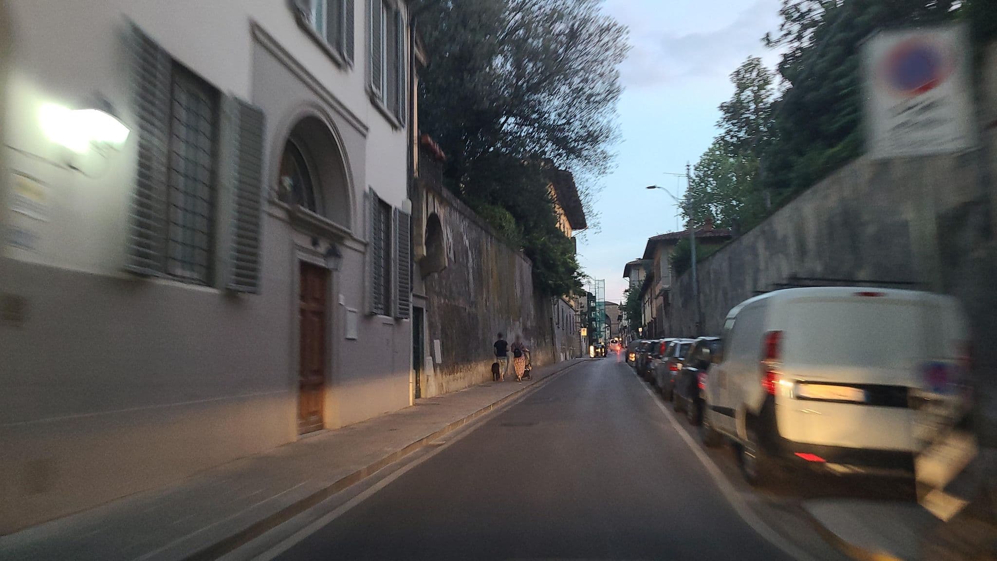 Street view near Casa Betania casa per Ferie, Florence — © chrisbeddow (CC BY-SA · Mapillary)