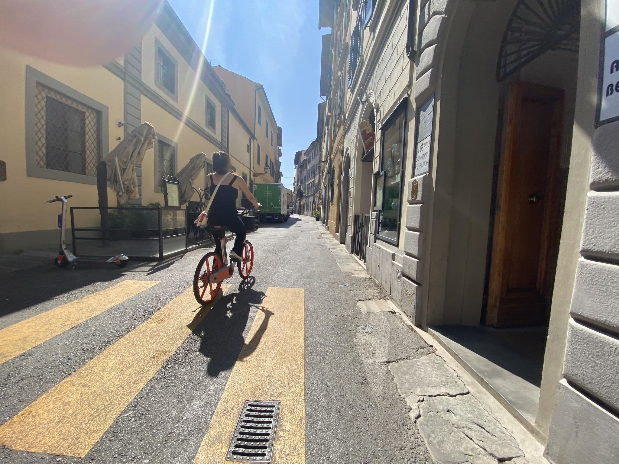 Street view near Pensione Casa Giovanna, Florence — © hede (CC BY-SA · Mapillary)