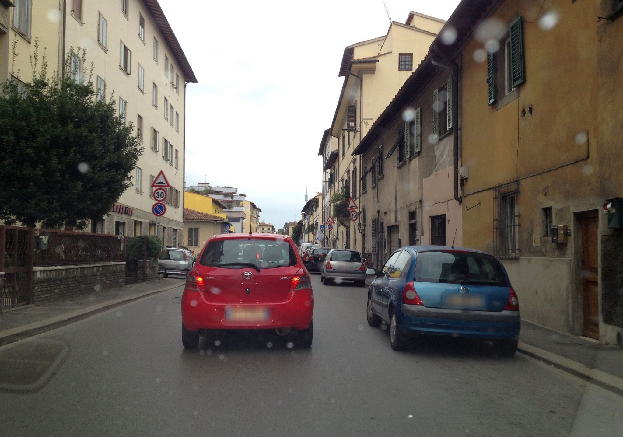 Street view near Bandinelli Apartment, Florence — © istefanos (CC BY-SA · Mapillary)
