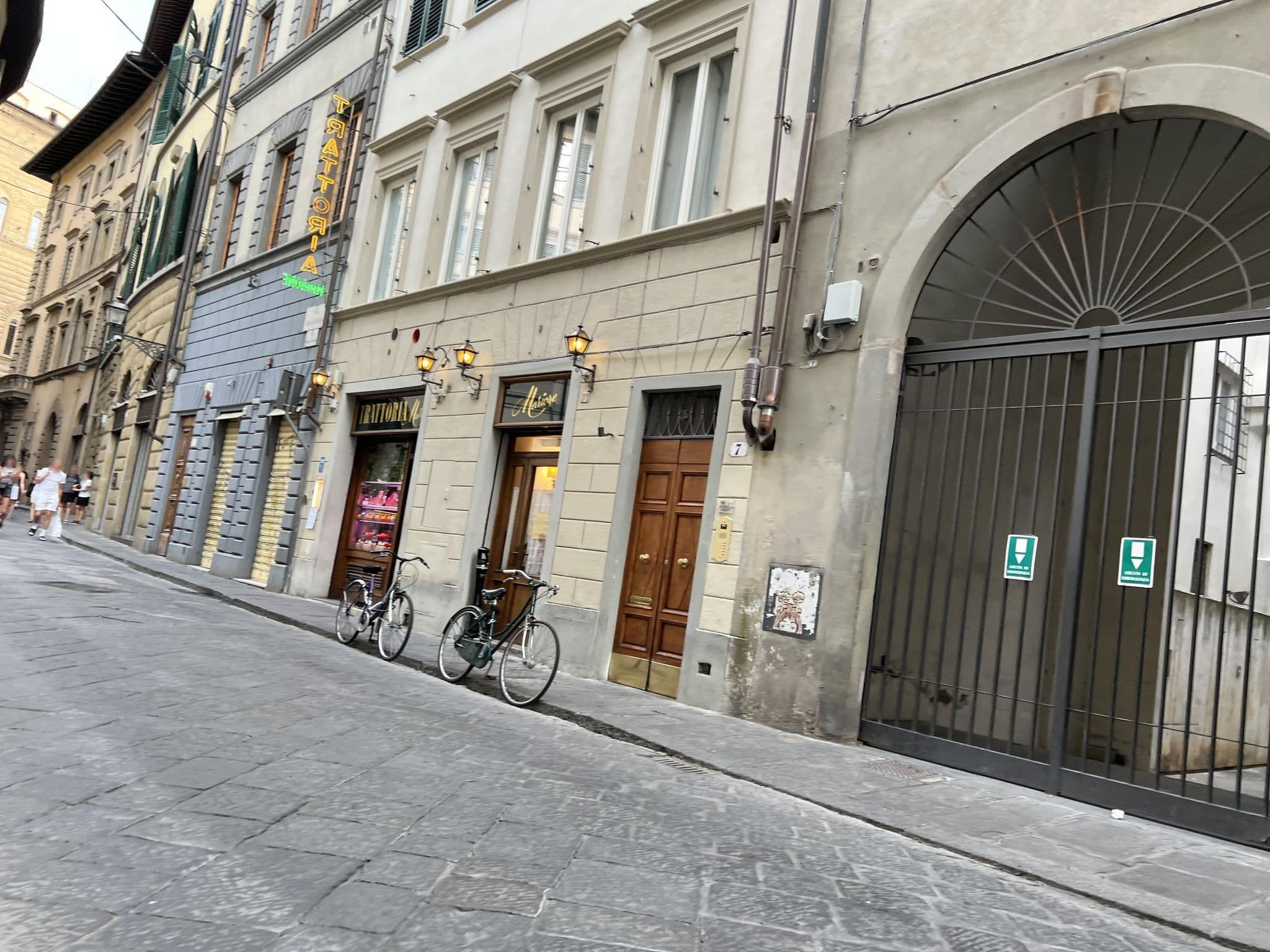 Street view near Silver Sword Suite, Florence — © shogohirasawa (CC BY-SA · Mapillary)