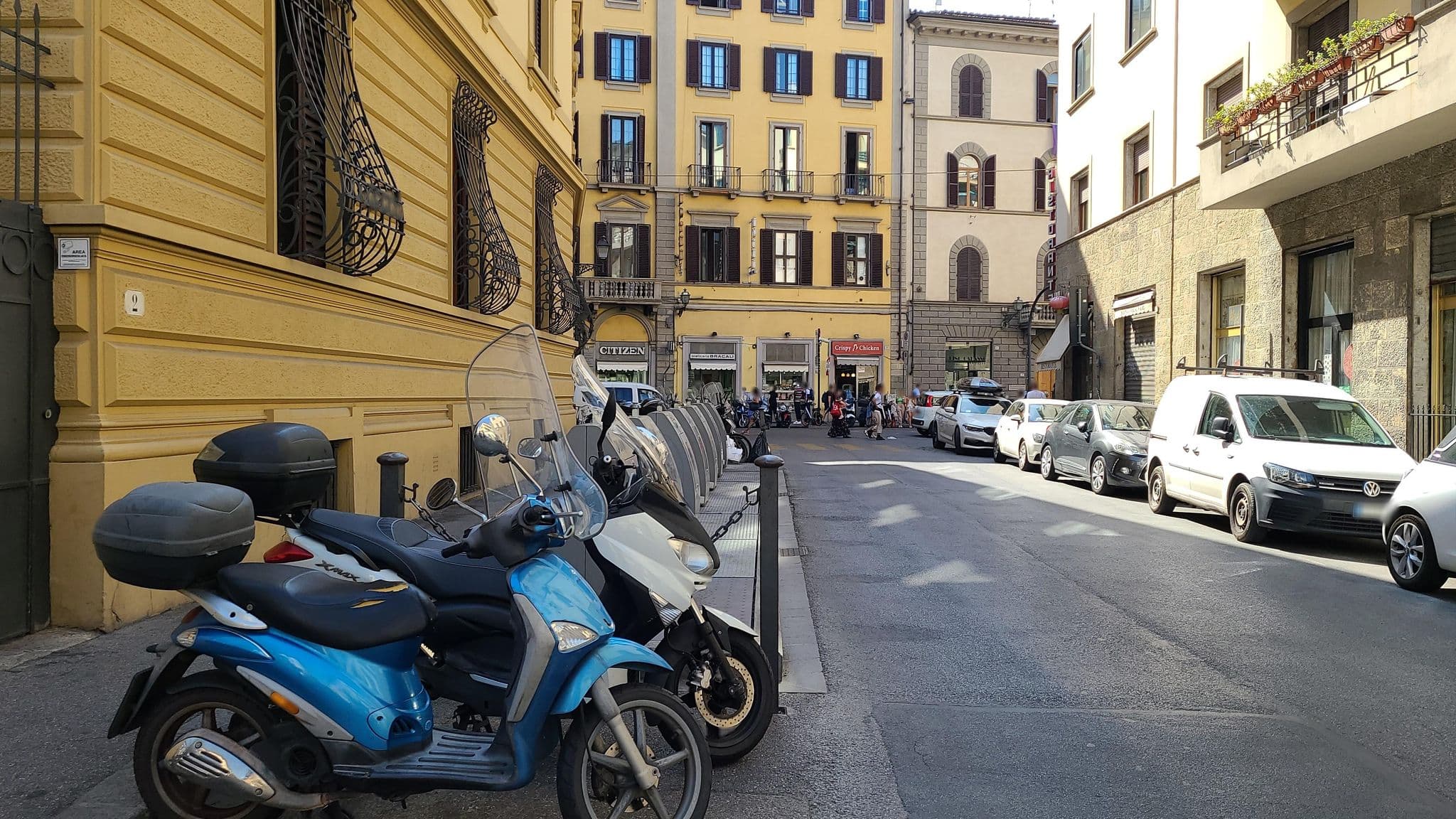 Street view near B&B Old Florence Inn, Florence — © chrisbeddow (CC BY-SA · Mapillary)