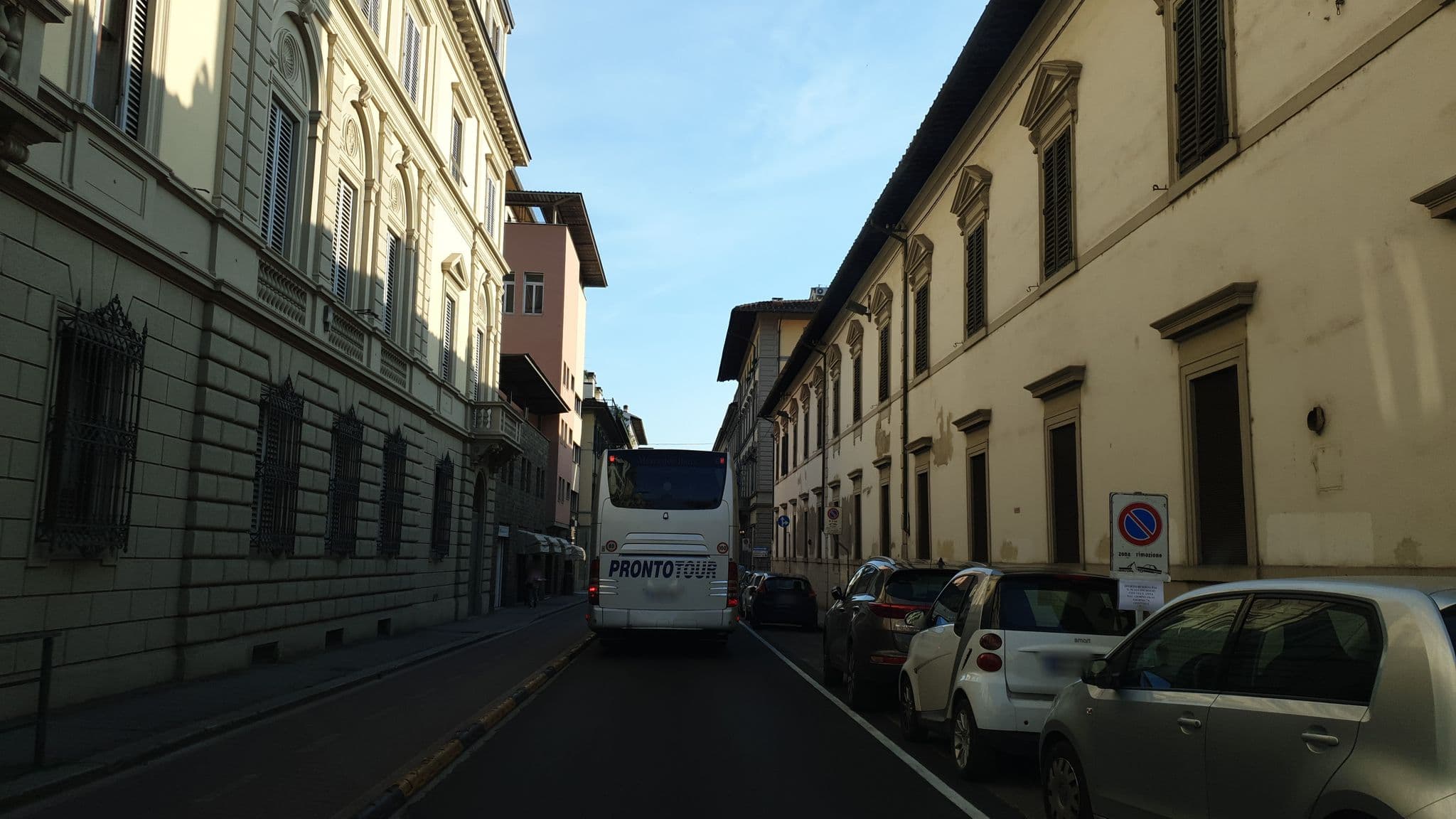 Street view near Ostello Archi Rossi, Florence — © jopparn (CC BY-SA · Mapillary)