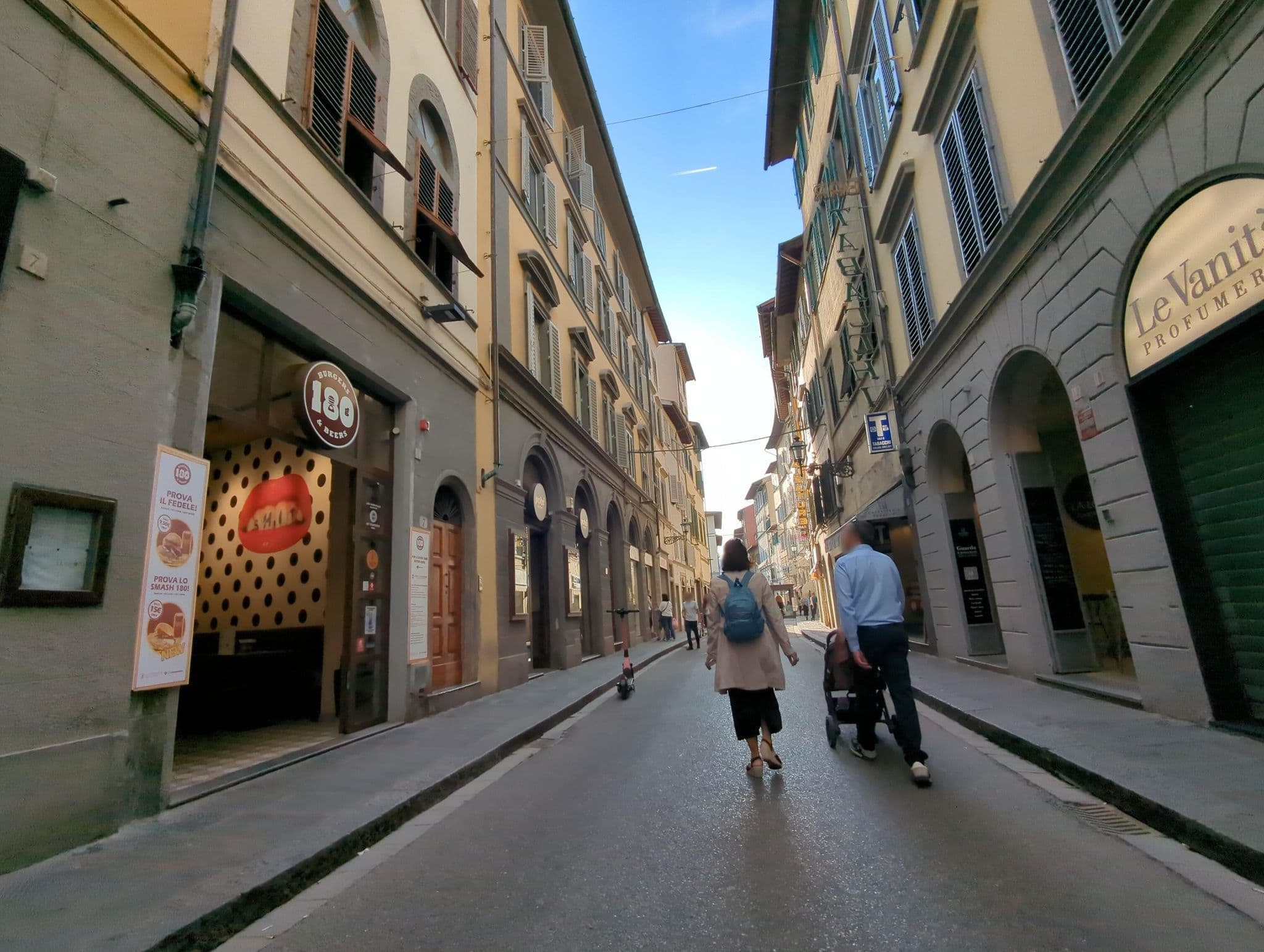 Street view near Waytostay, Campo di Marte — © ente (CC BY-SA · Mapillary)