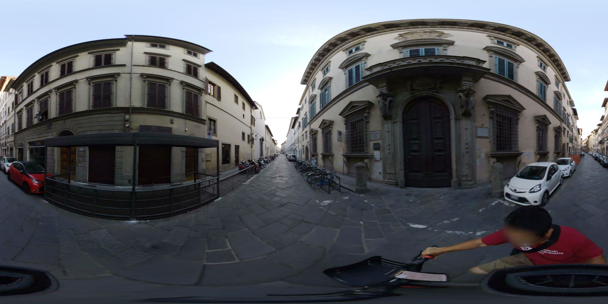 Street view near Apartments Florence - San Gallo 3, Florence — © dilipshrikhande (CC BY-SA · Mapillary)