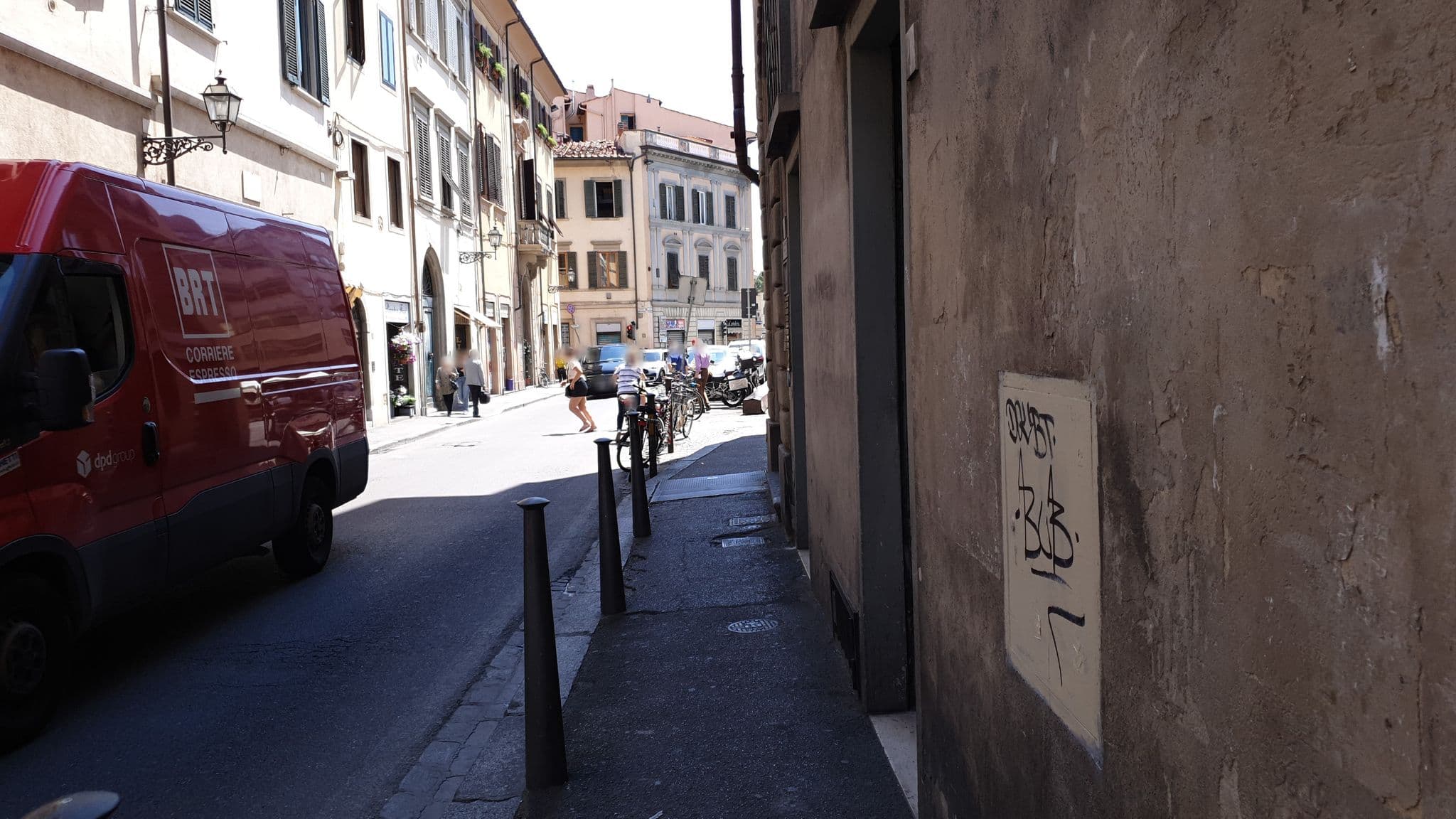 Street view near Oriuolo Palace, Campo di Marte — © jopparn (CC BY-SA · Mapillary)