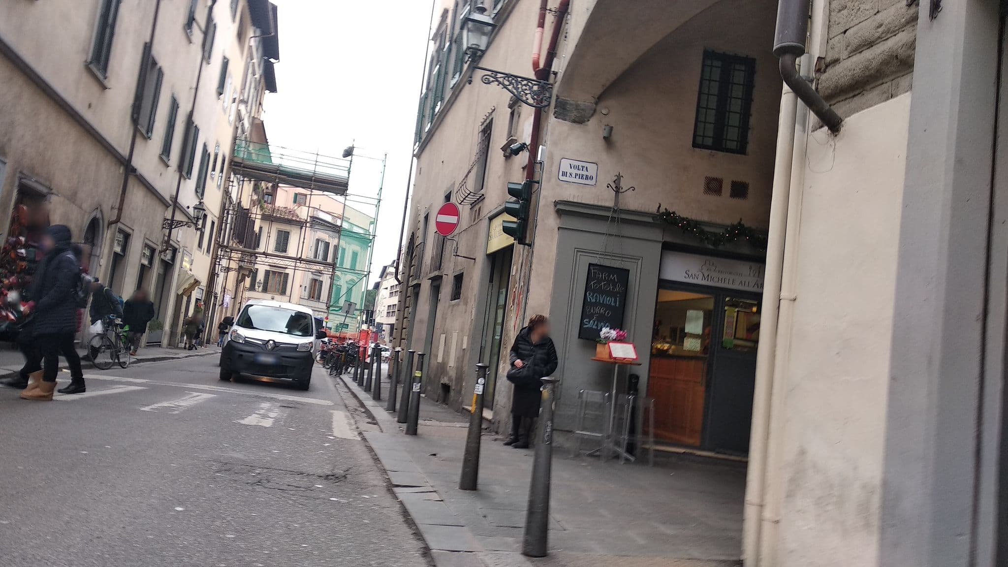Street view near Appartment Torre degli Albizi, Campo di Marte — © mircozorzo (CC BY-SA · Mapillary)
