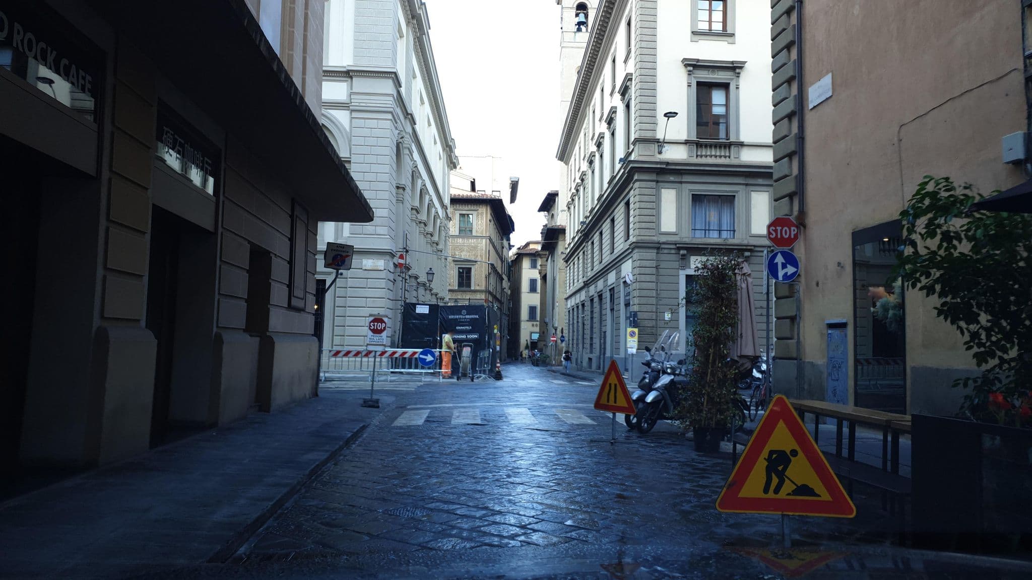 Street view near Mabelle Firenze Residenza Gambrinus, Florence — © jopparn (CC BY-SA · Mapillary)