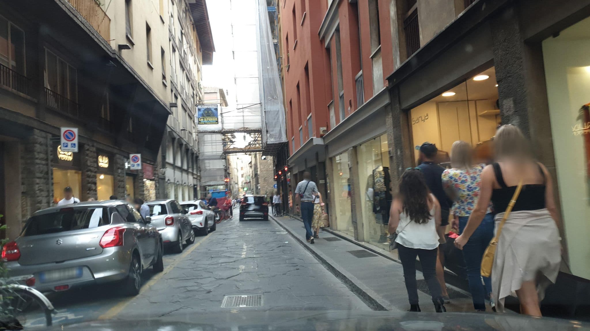Street view near Specchi Su Pontevecchio, Florence — © jopparn (CC BY-SA · Mapillary)