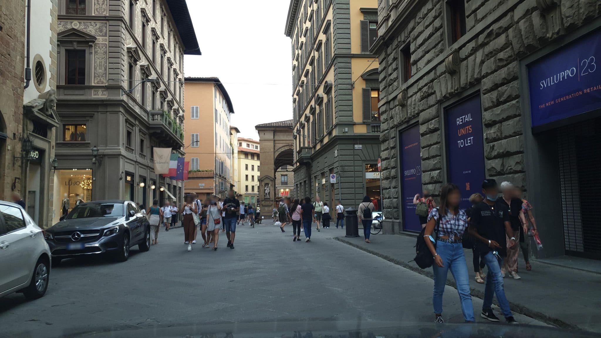 Street view near Cavalieri Luxury Residence, Florence — © jopparn (CC BY-SA · Mapillary)