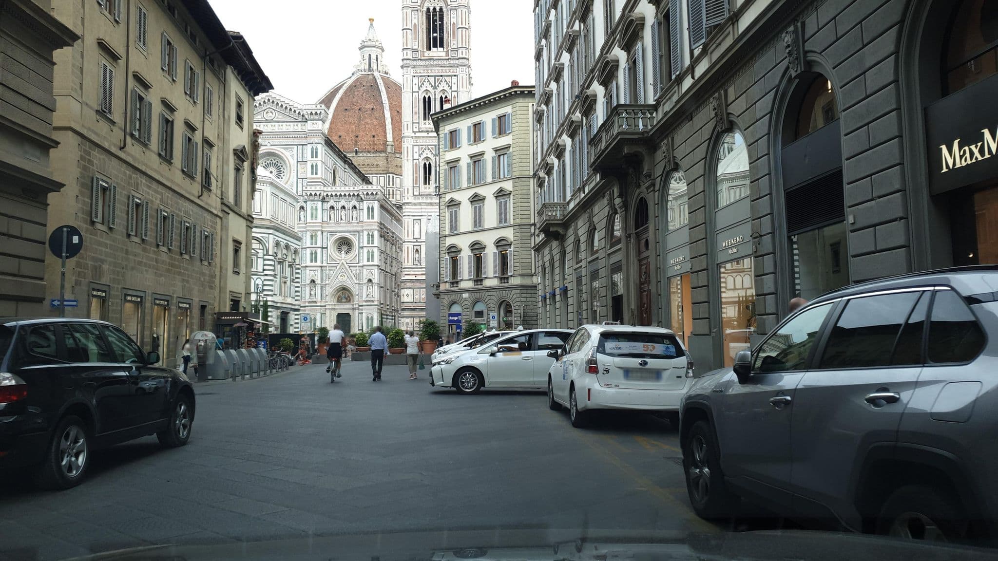 Street view near La Dimora Degli Angeli, Florence — © jopparn (CC BY-SA · Mapillary)
