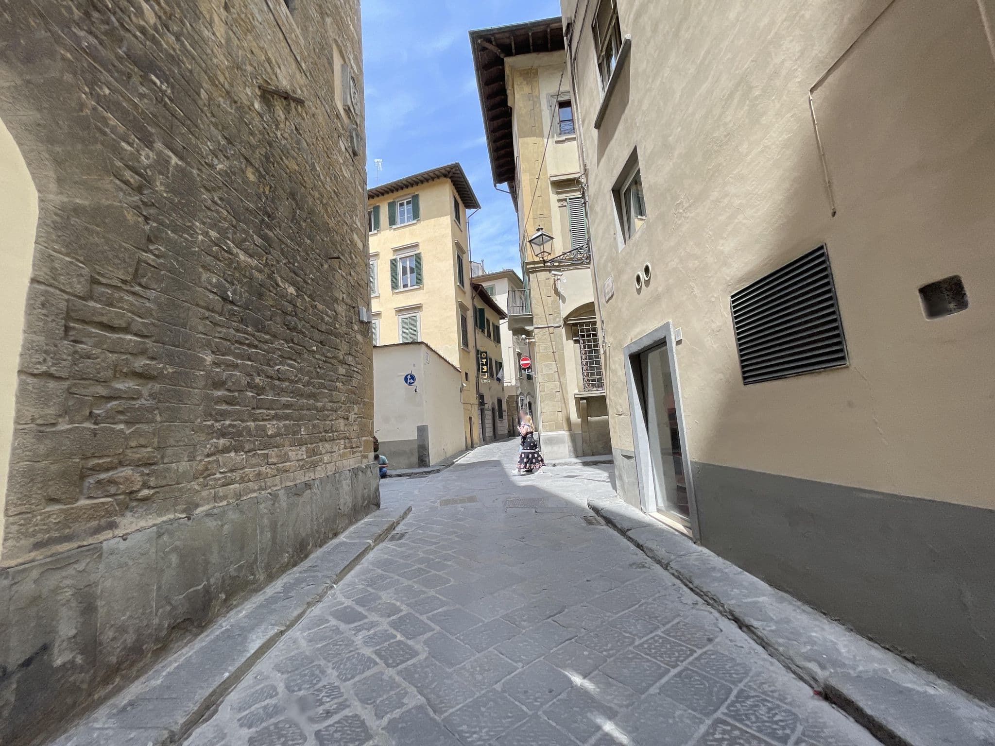 Street view near Apartments Florence Borgo dei Greci, Florence — © filipb (CC BY-SA · Mapillary)