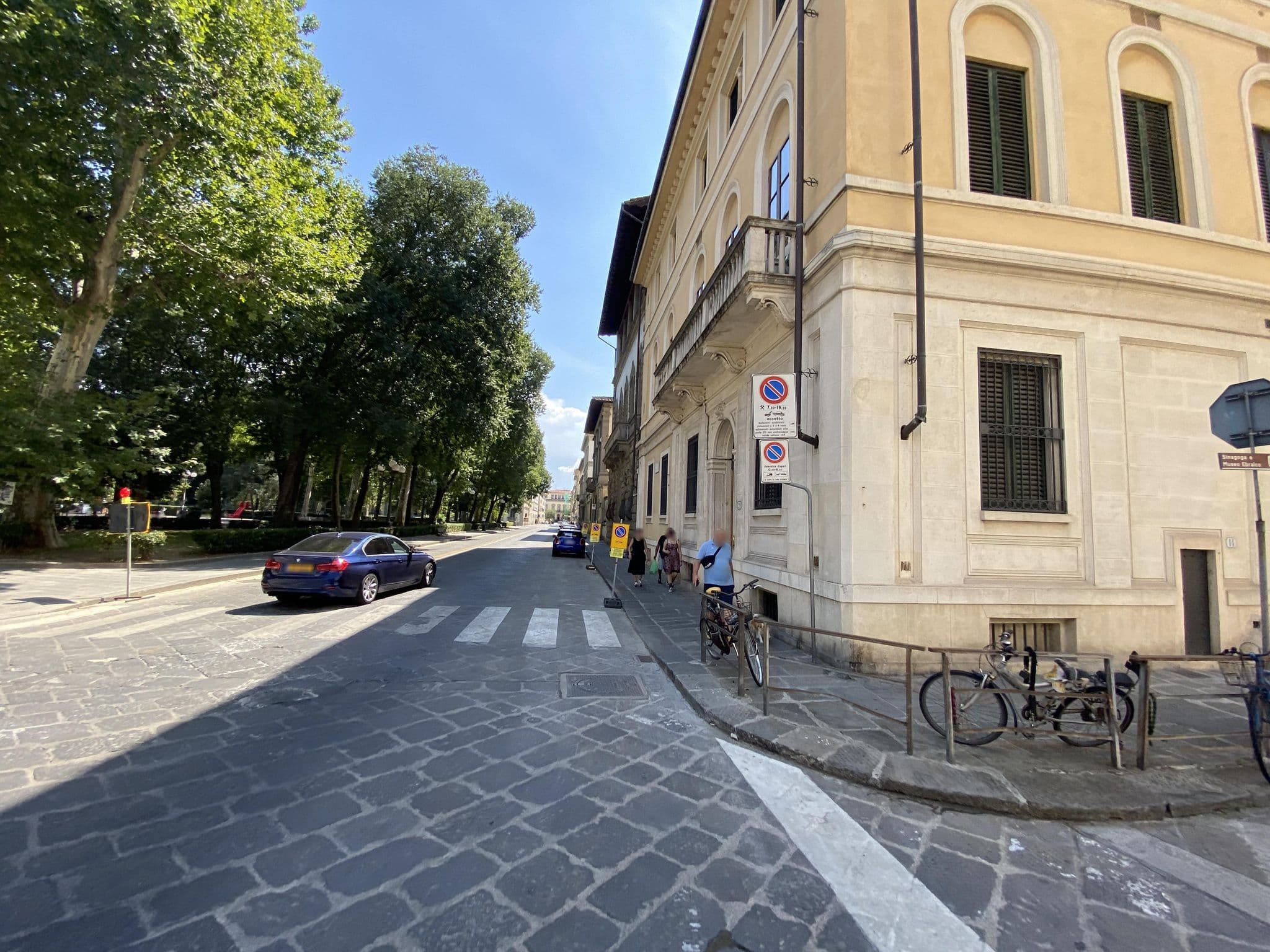 Street view near 1865 Residenza d'epoca, Campo di Marte — © asturksever (CC BY-SA · Mapillary)