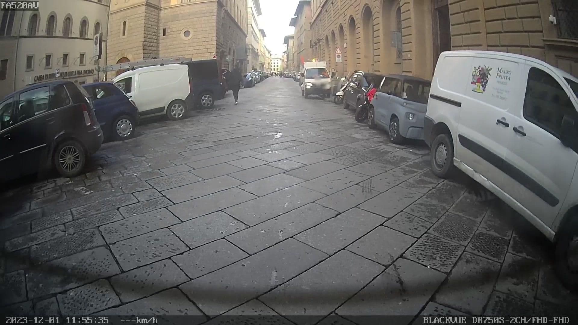 Street view near Hotel NH Collection Firenze Porta Rossa, Florence — © riccardofuziercayla (CC BY-SA · Mapillary)