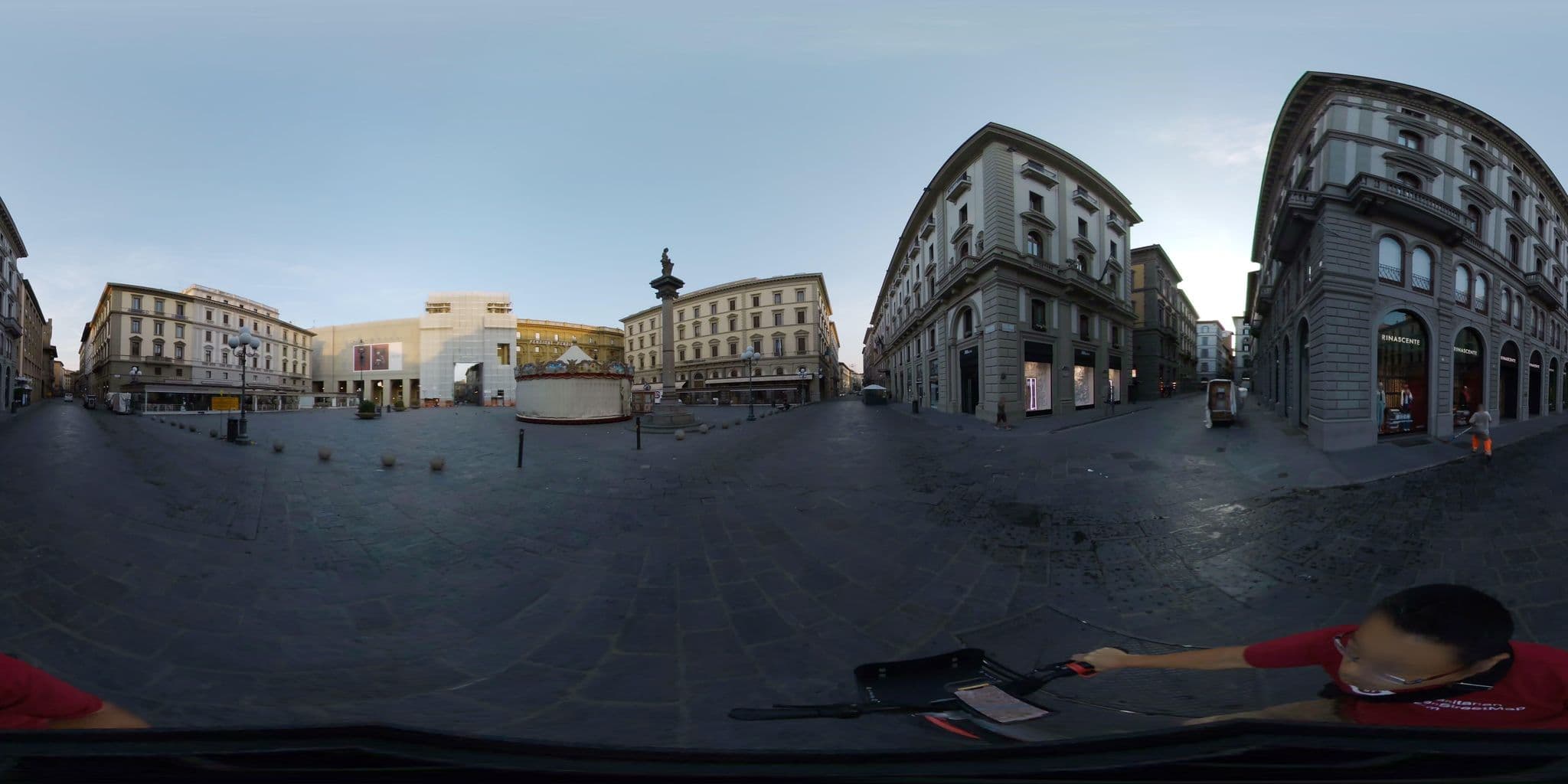 Street view near B&B Emozioni Fiorentine, Florence — © dilipshrikhande (CC BY-SA · Mapillary)
