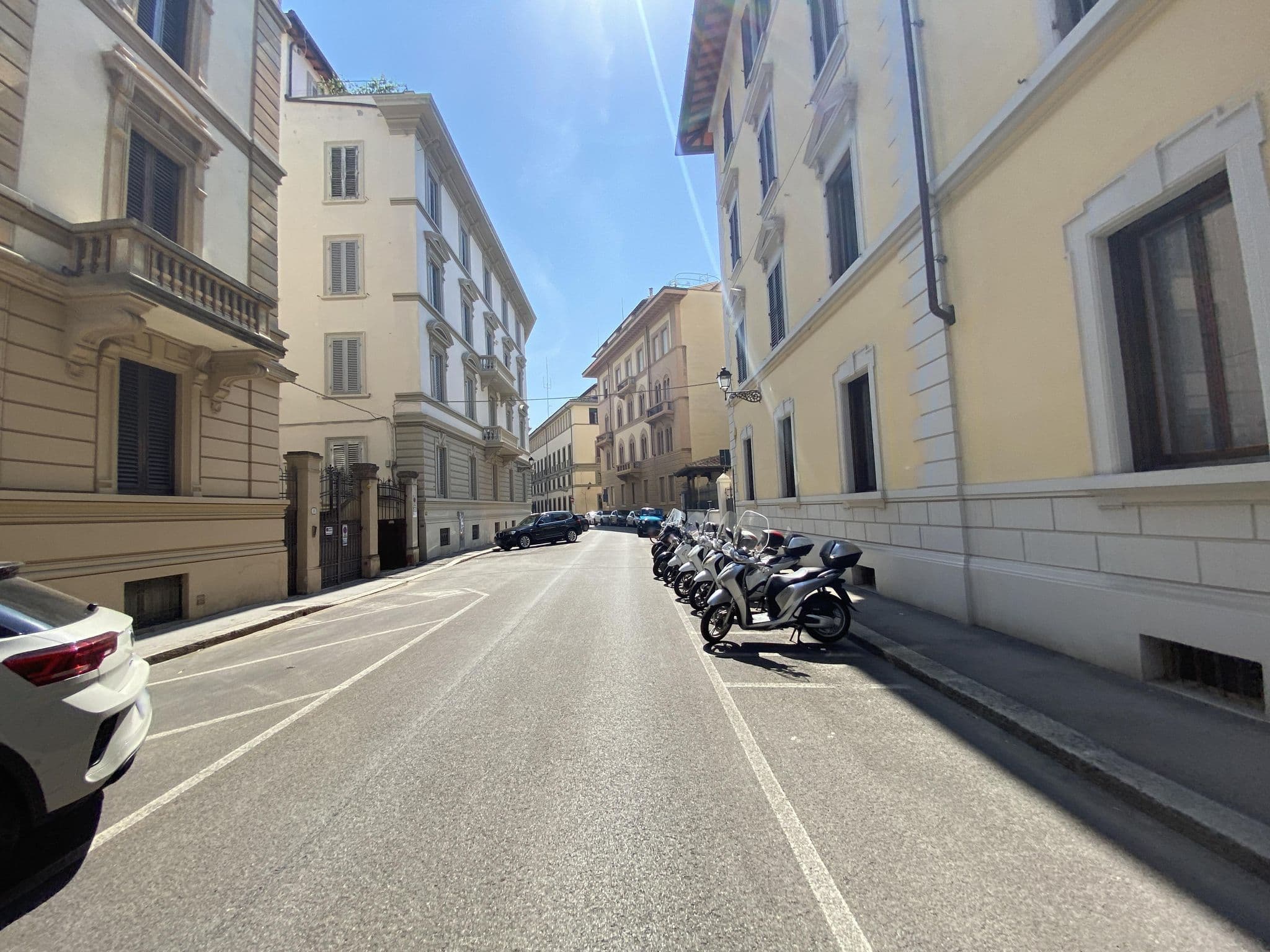 Street view near Residenza Johanna I, Florence — © asturksever (CC BY-SA · Mapillary)