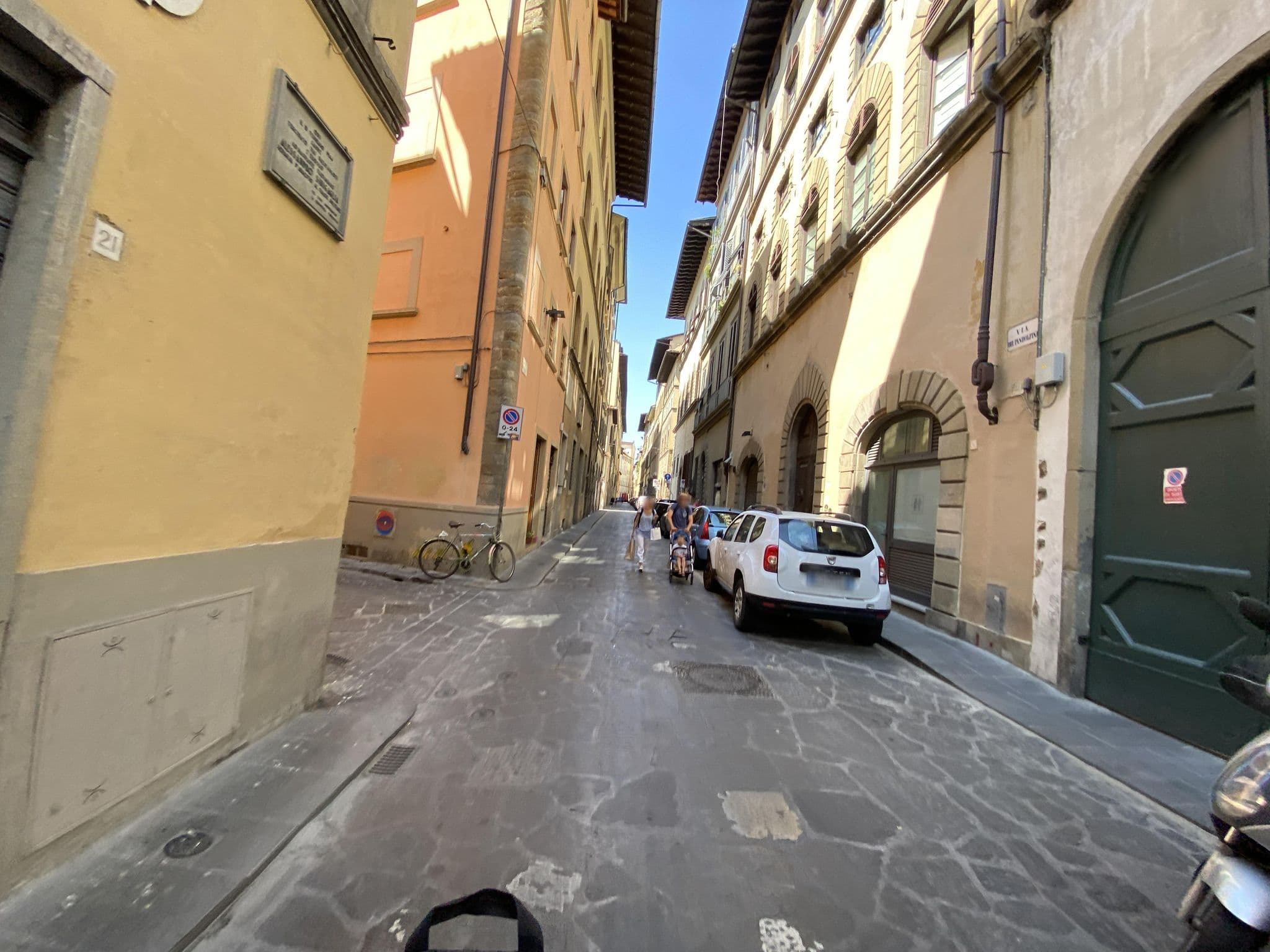 Street view near Apartments Florence Pandolfini Quartierino, Campo di Marte — © asturksever (CC BY-SA · Mapillary)