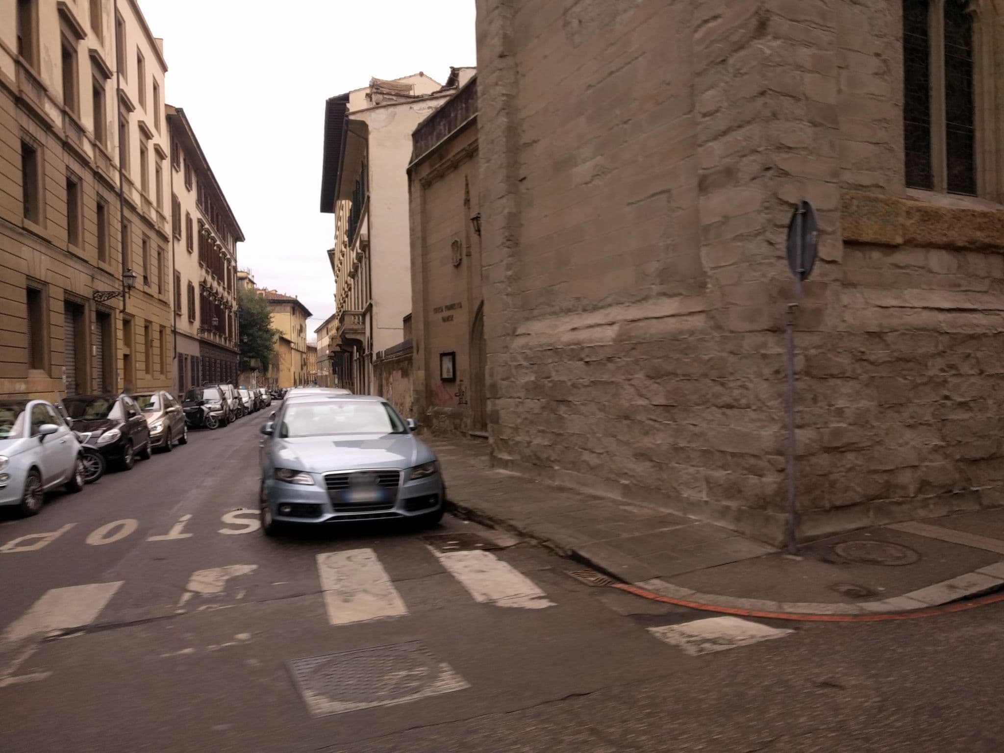 Street view near Flor In Florence, Florence — © sashazykov (CC BY-SA · Mapillary)
