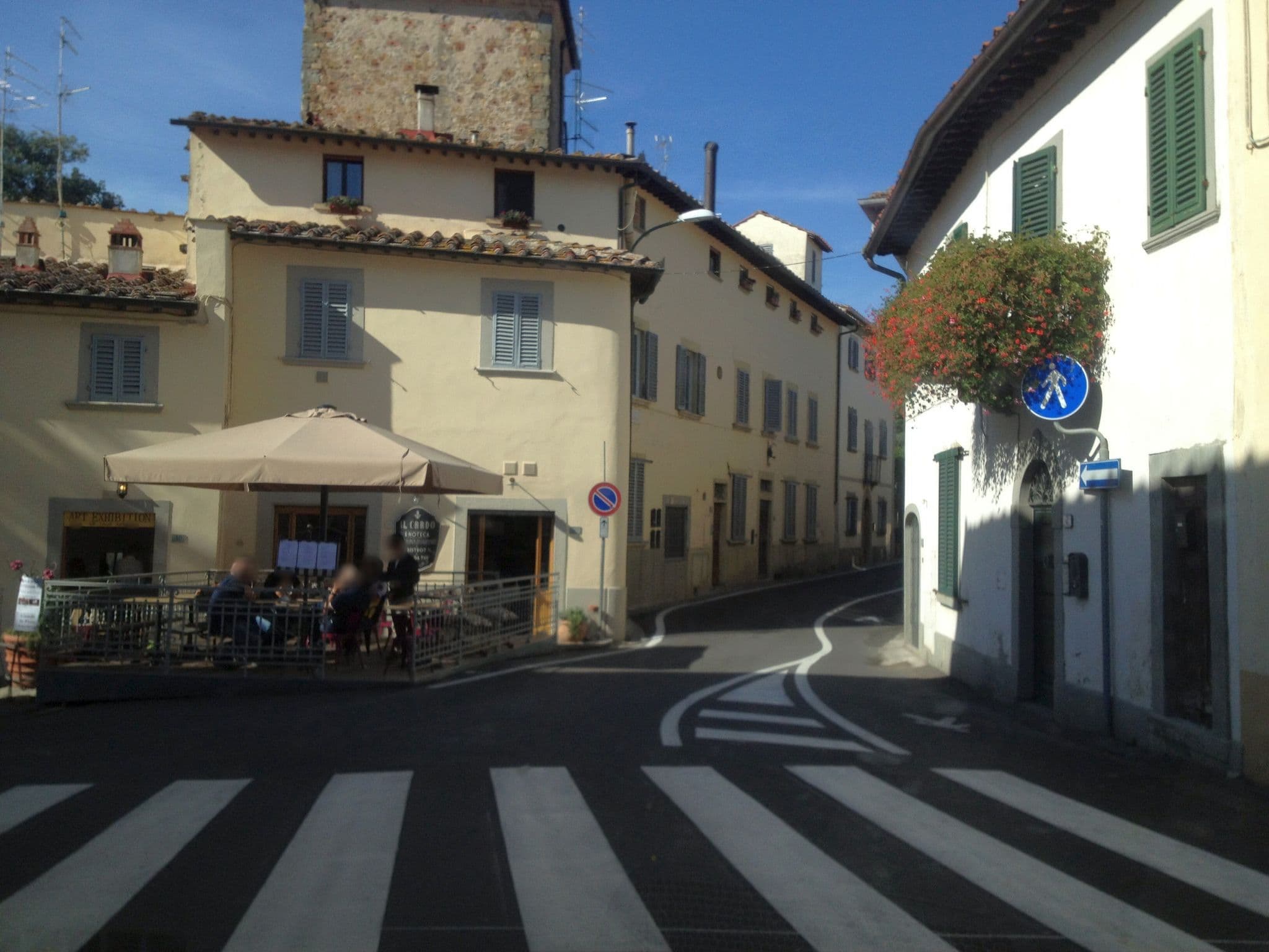 Street view near Villa Sangiovese, Panzano in Chianti — © istefanos (CC BY-SA · Mapillary)