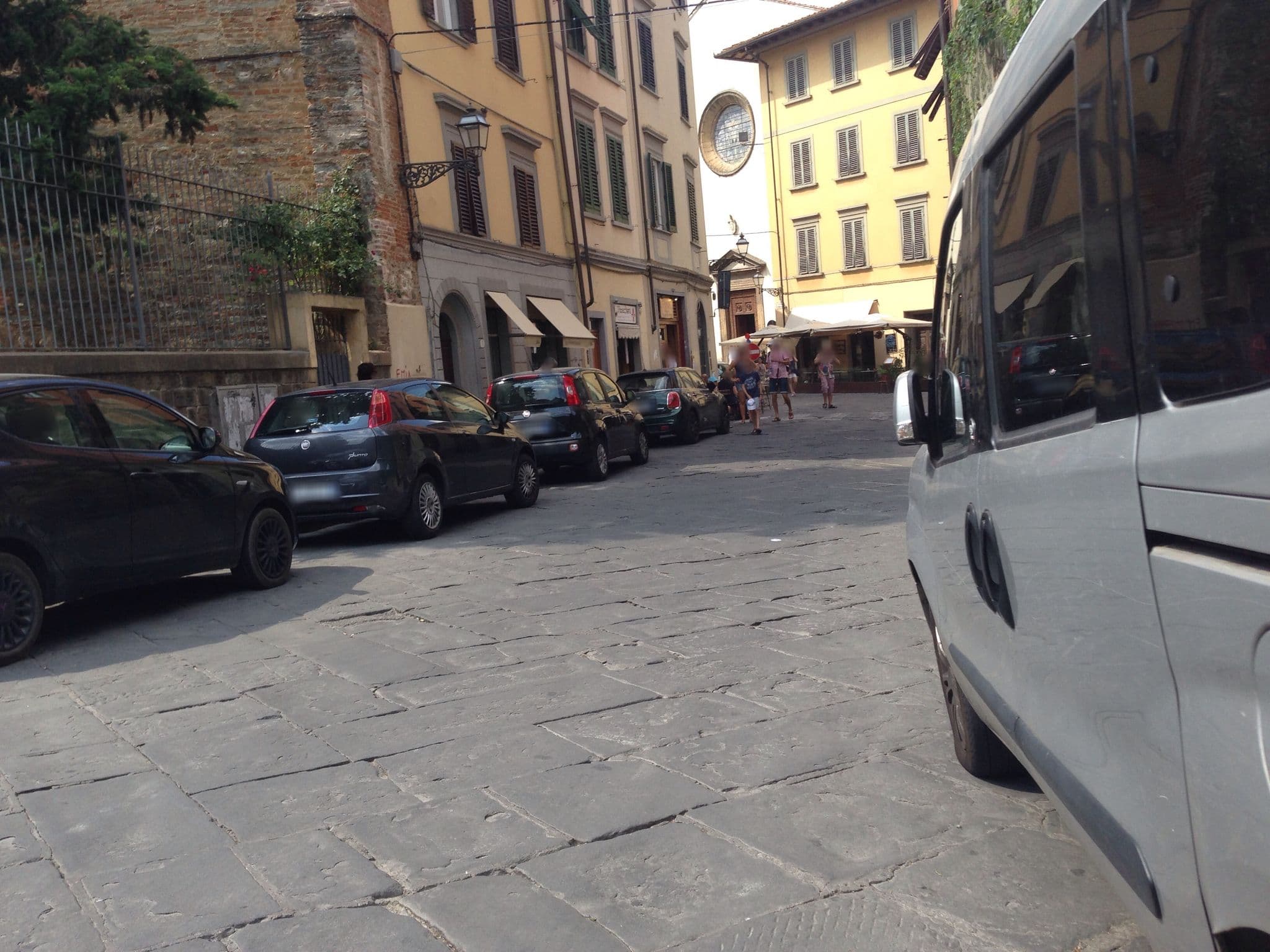 Street view near B&B Firenze Lorenzo&Lorenzo, Campo di Marte — © scribblemaniac (CC BY-SA · Mapillary)