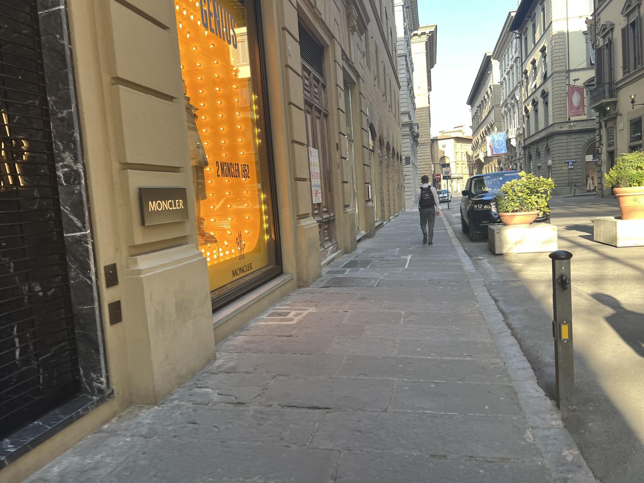 Street view near Residenza Sassetti, Florence — © shogohirasawa (CC BY-SA · Mapillary)