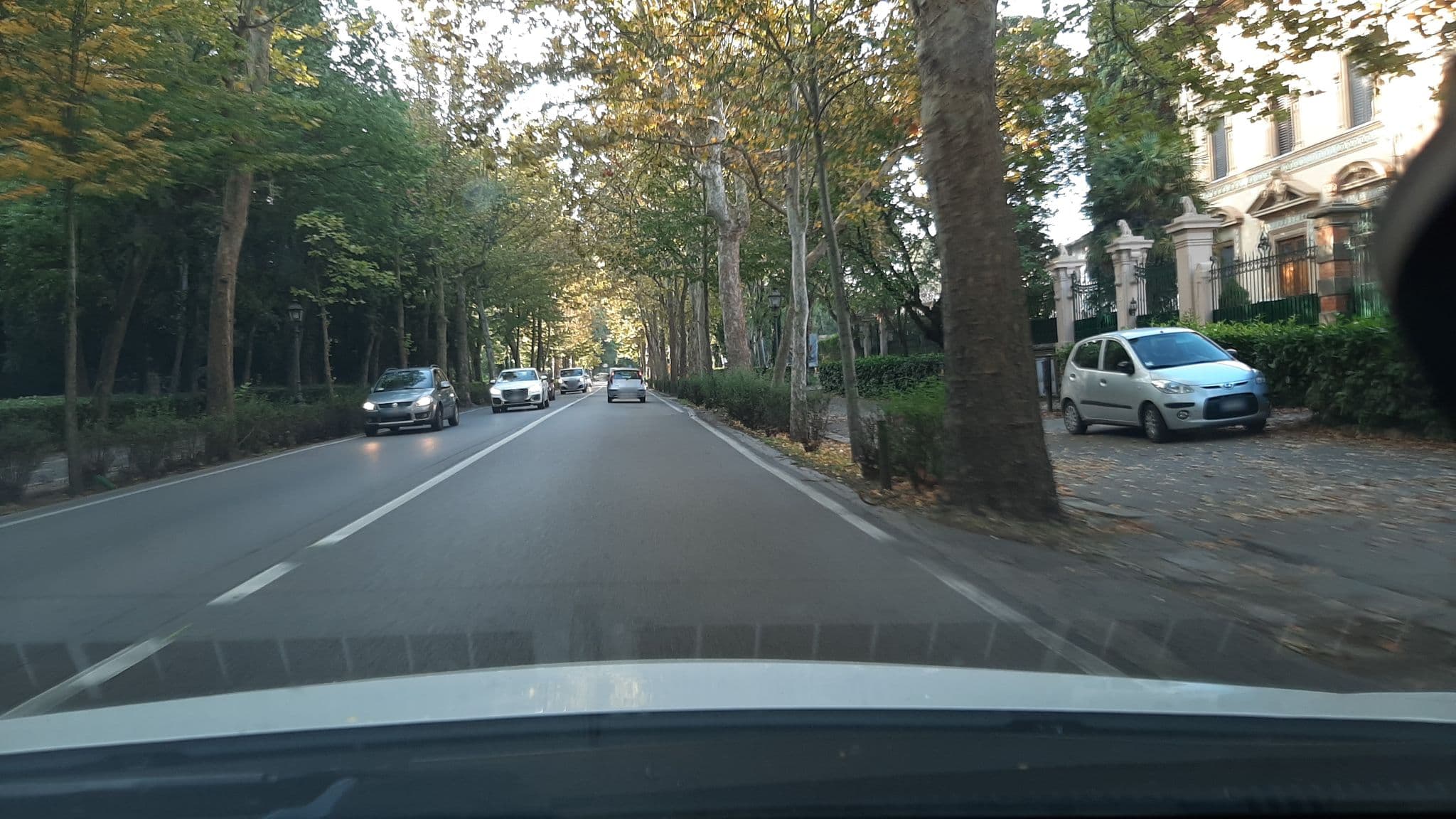 Street view near Istituto Suore di Santa Elisabetta, Campo di Marte — © vianney182 (CC BY-SA · Mapillary)