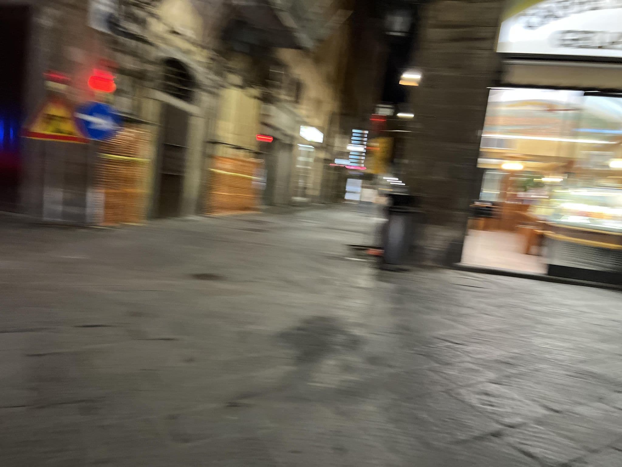 Street view near Fh Hotel Calzaiuoli, Florence — © shogohirasawa (CC BY-SA · Mapillary)