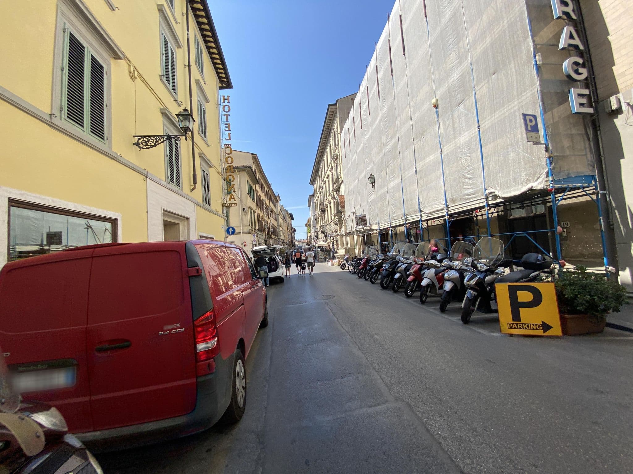 Street view near Hotel Corona, Florence — © asturksever (CC BY-SA · Mapillary)