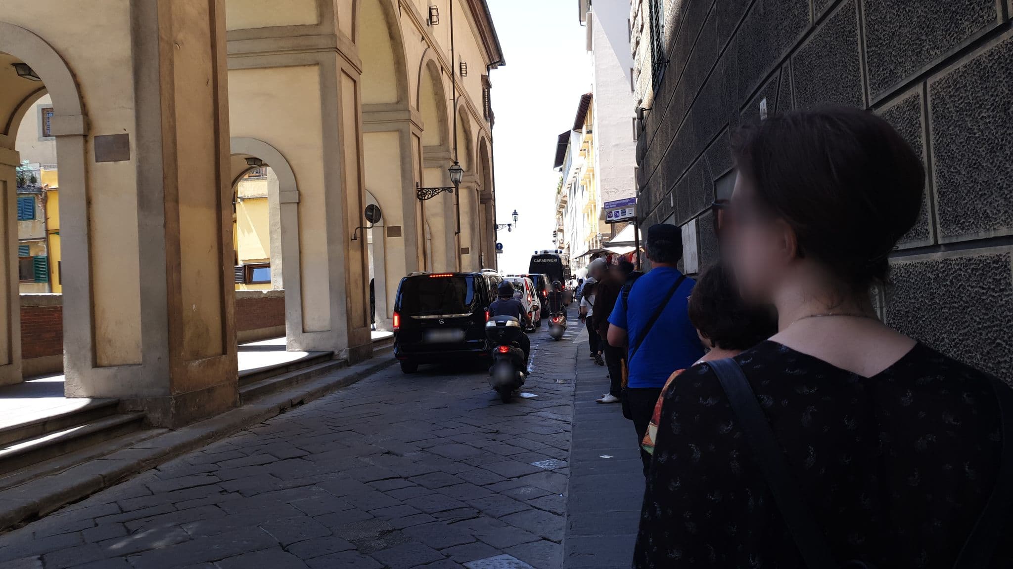 Street view near La Tana Dei Leoni, Florence — © jopparn (CC BY-SA · Mapillary)