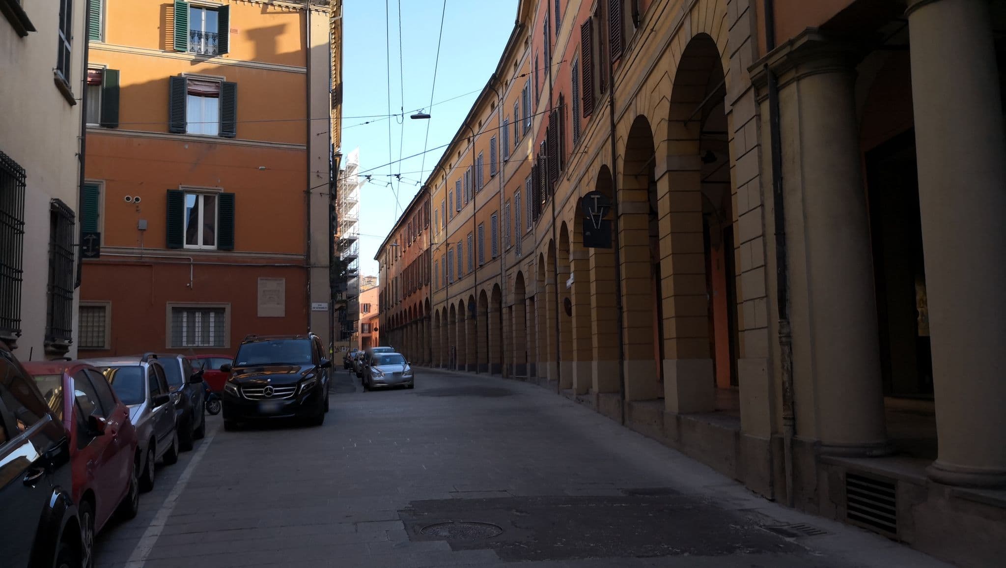 Street view near Barberia 3428 Bologna HLD 37486, Bologna — © linqh (CC BY-SA · Mapillary)