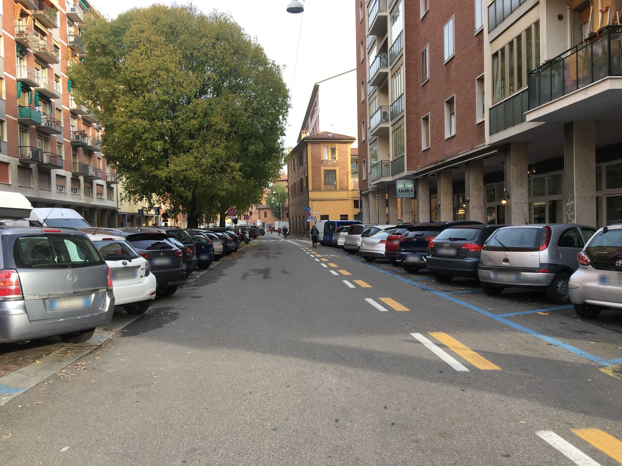 Street view near Best Western Hotel Re Enzo, Bologna — © tapo (CC BY-SA · Mapillary)