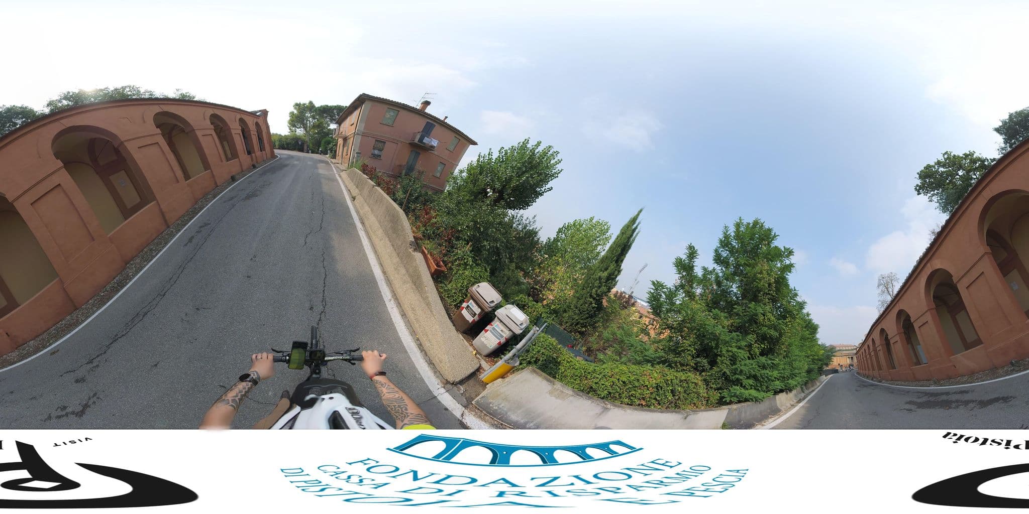 Street view near All' Ombra del Portico, Bologna — © federicodebetto (CC BY-SA · Mapillary)