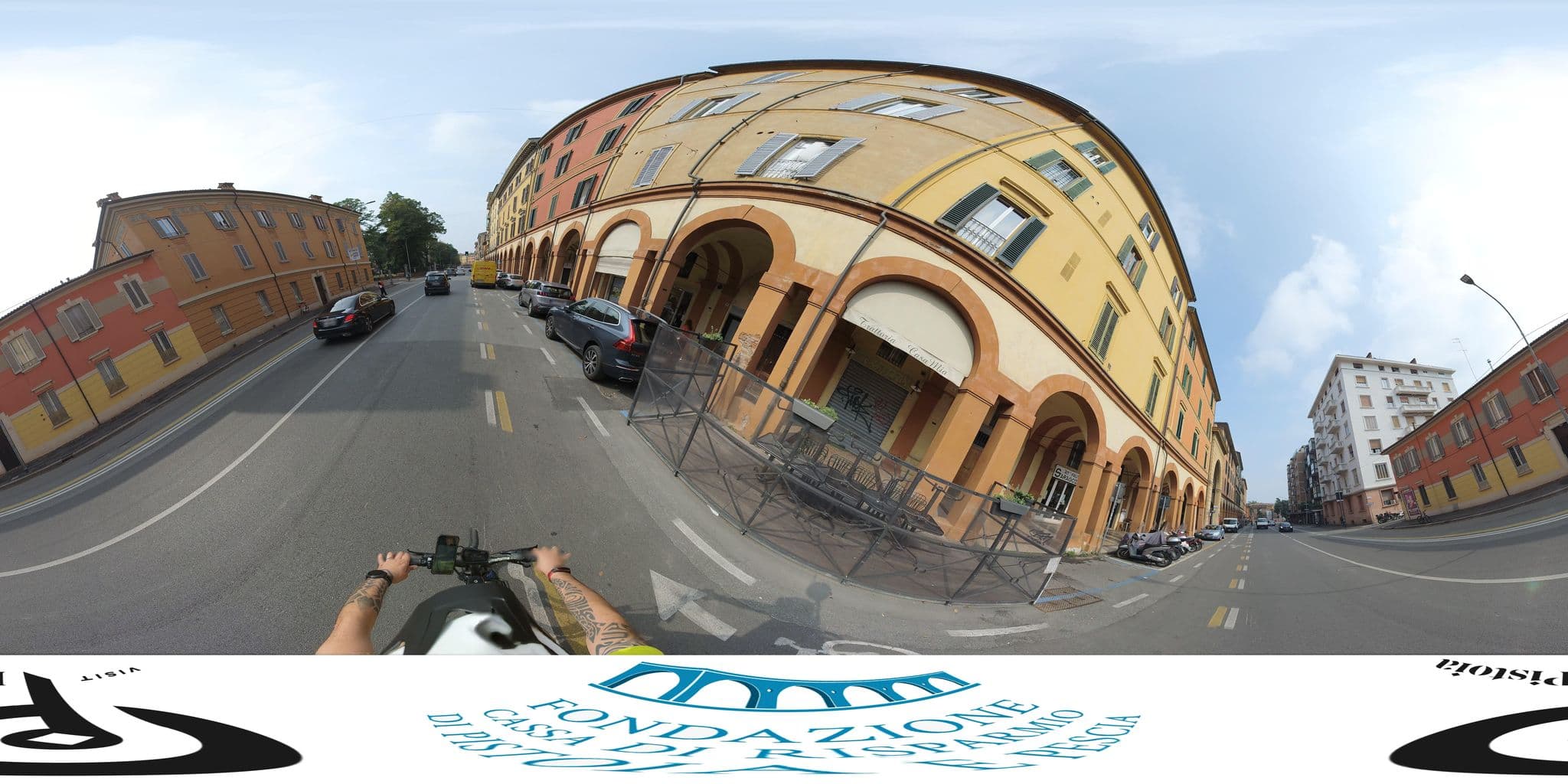Street view near Saragozza Apartments, Bologna — © federicodebetto (CC BY-SA · Mapillary)