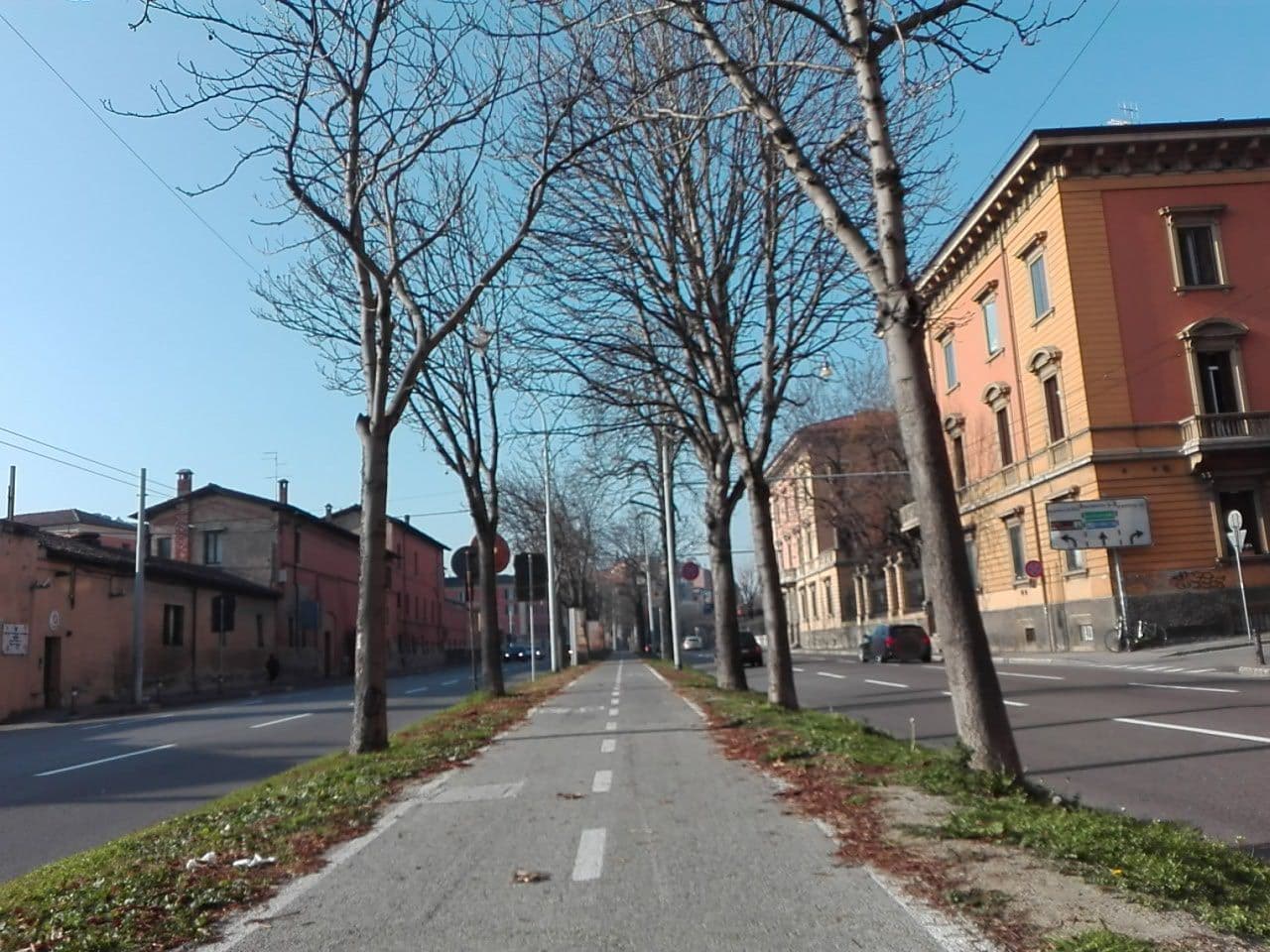 Street view near Grande, moderno appartamento in edificio storico, Bologna — © msanti (CC BY-SA · Mapillary)