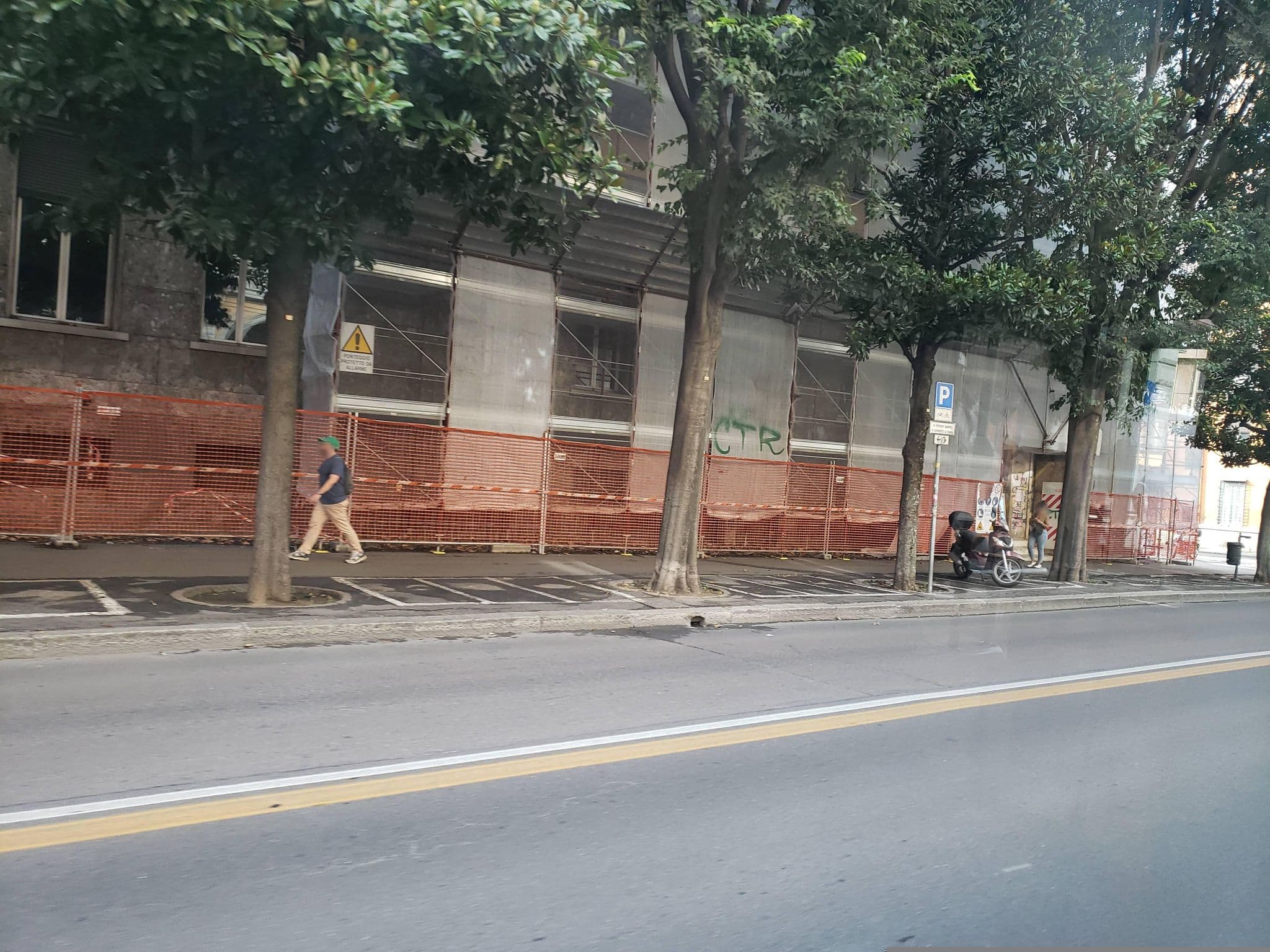 Street view near Decorialab Apartments, Bologna — © mapfool (CC BY-SA · Mapillary)