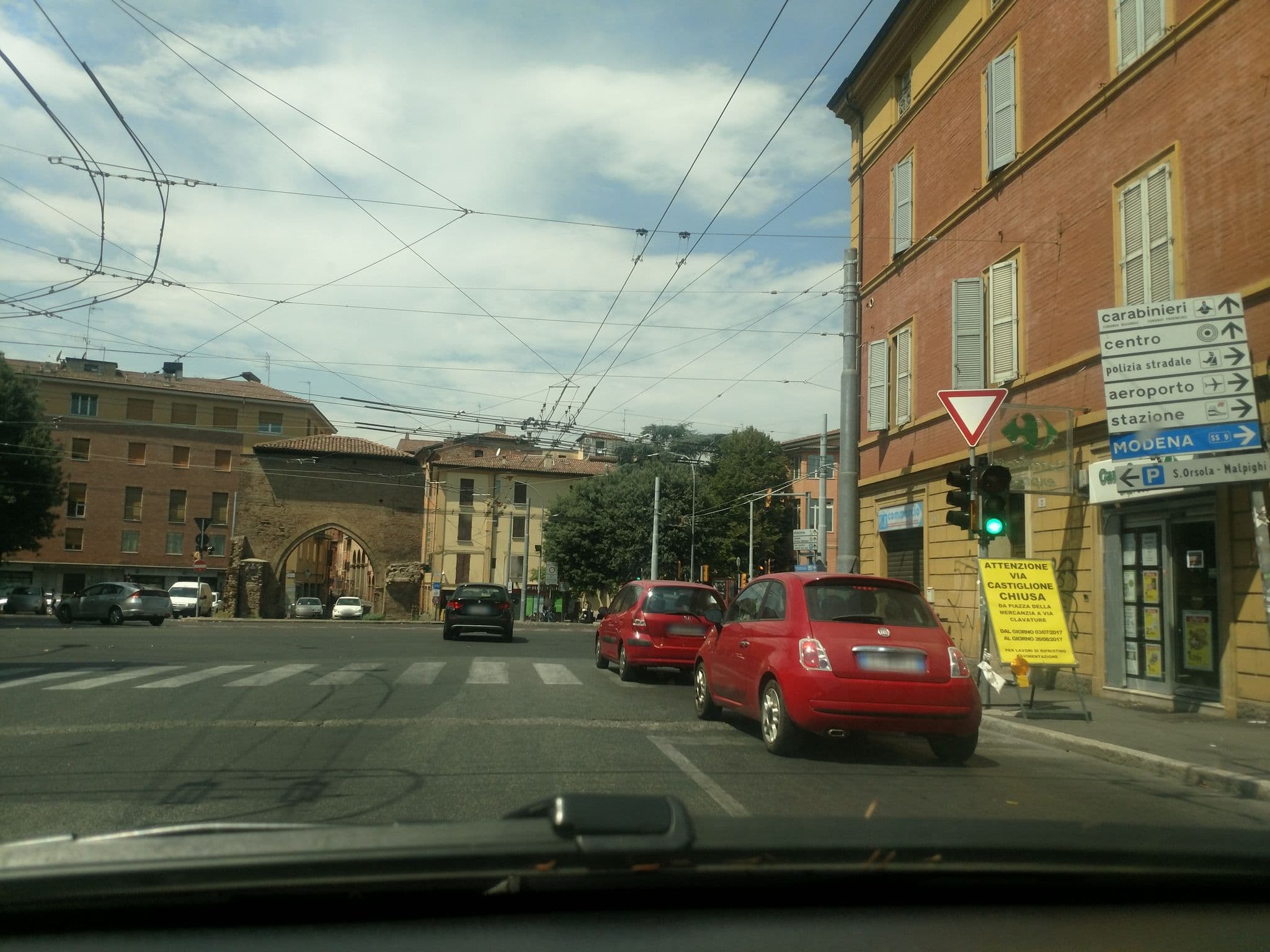 Street view near TuPerTu, Bologna — © andbo (CC BY-SA · Mapillary)