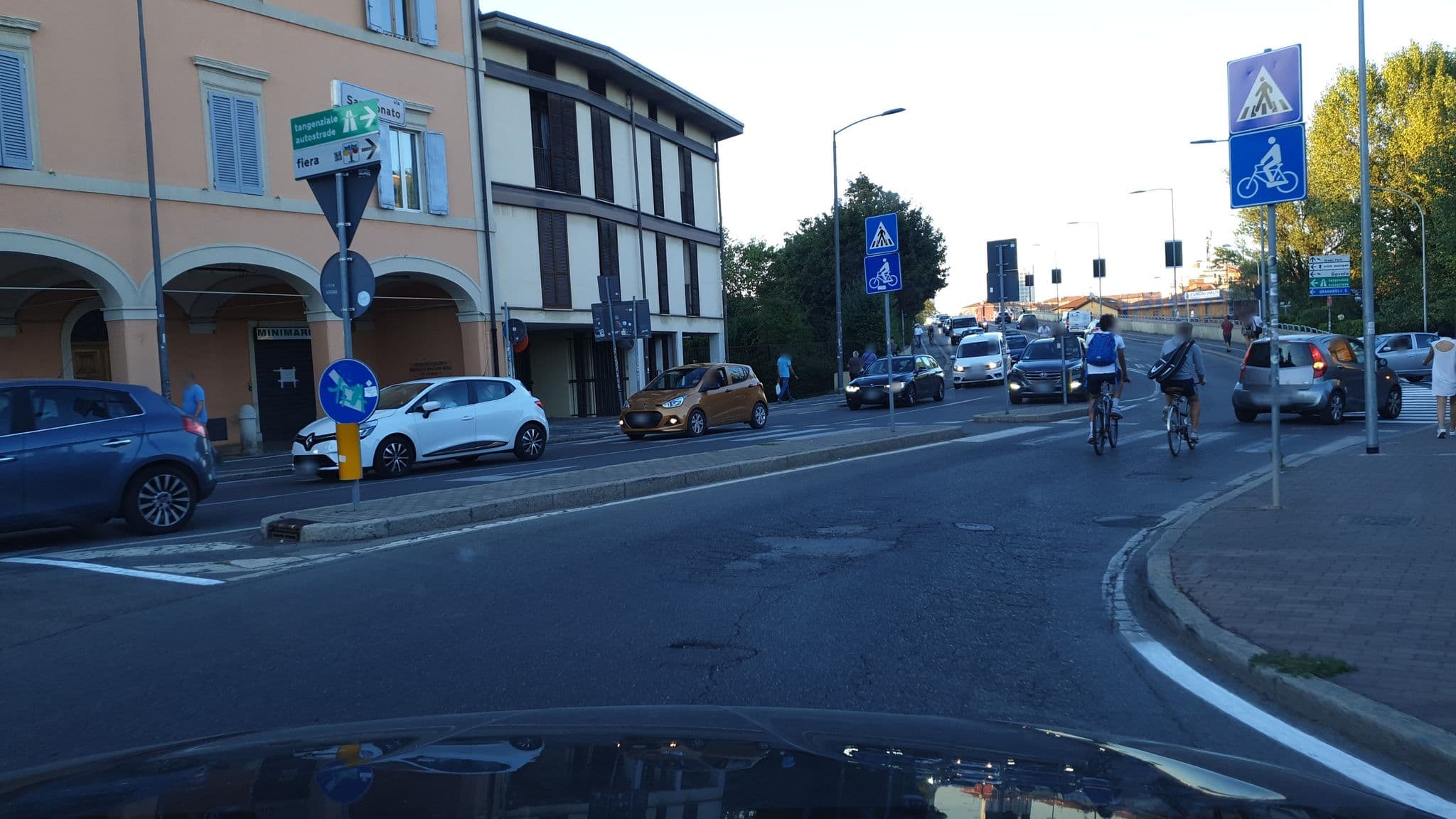 Street view near San Donato 40, Bologna — © zerbit (CC BY-SA · Mapillary)