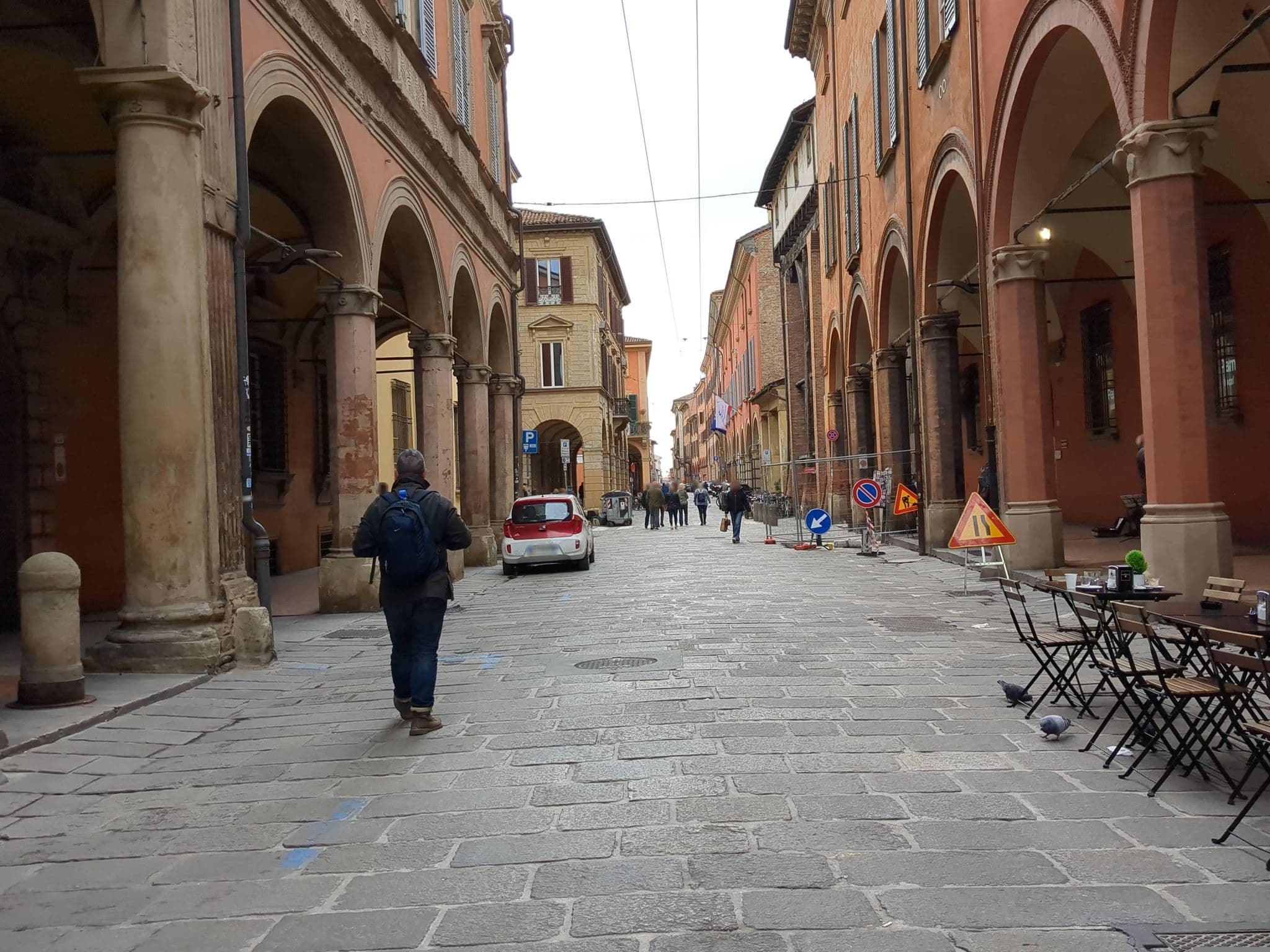 Street view near Frog's Hideaway, Bologna — © jacopofar (CC BY-SA · Mapillary)